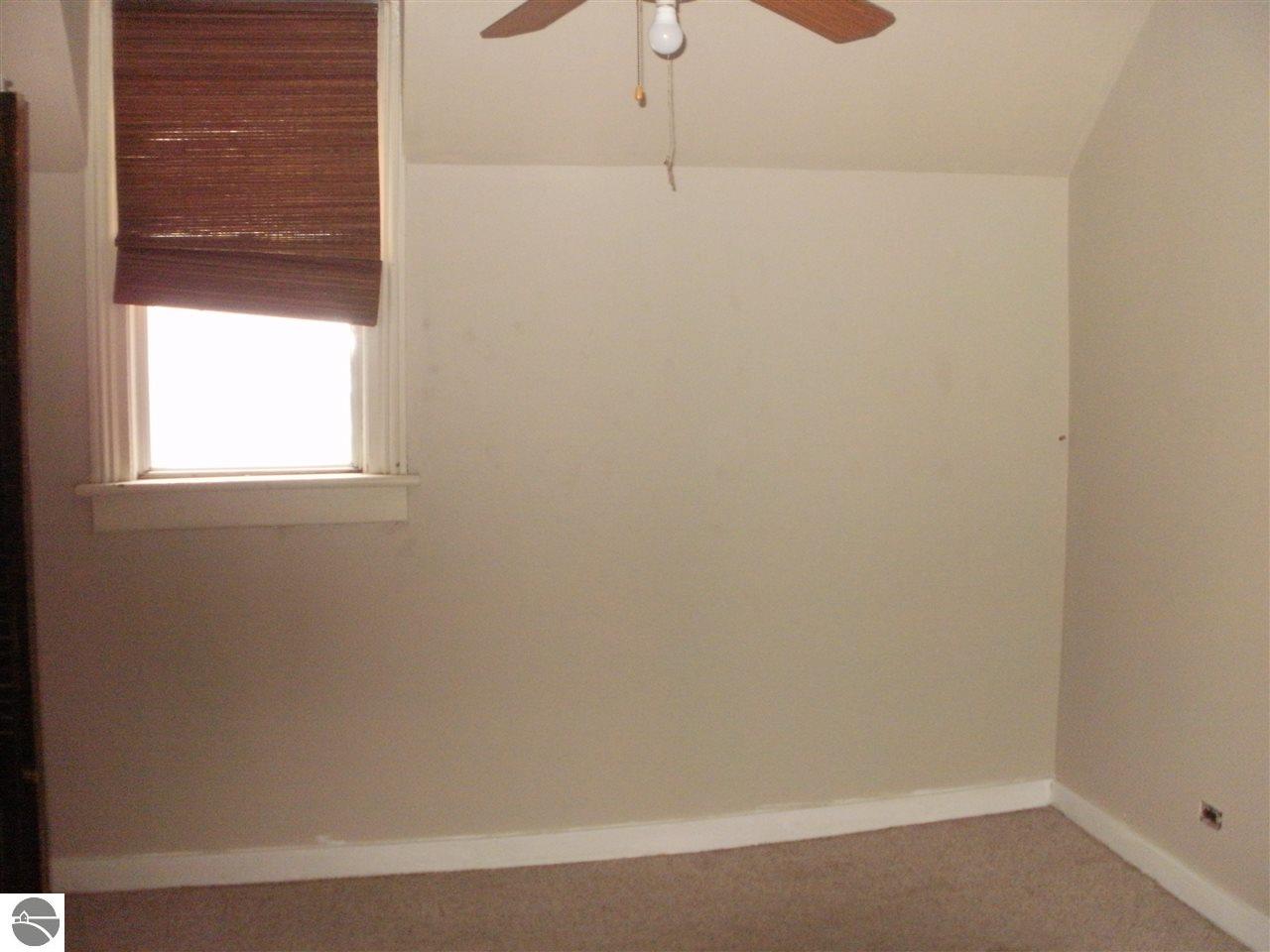 207 E Nelson Street, Cadillac, MI 49601 photo 15 of 19