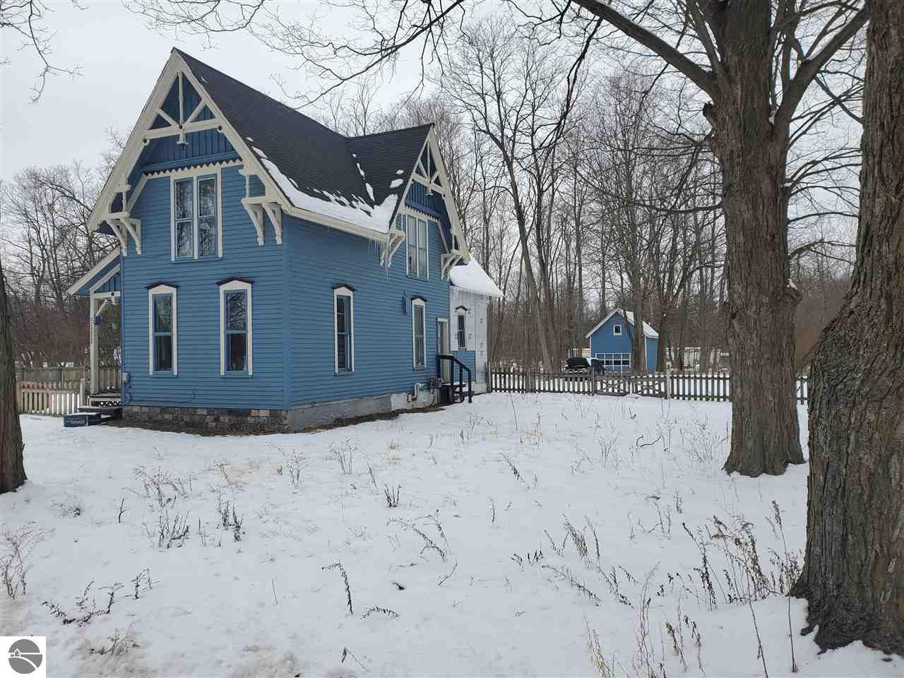 5111 Lumberjack Road Elm Hall, MI