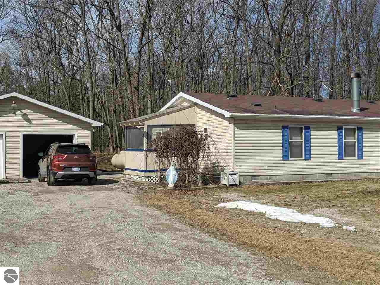 5614 Beechwood Road Rose City, MI 48654 129,000