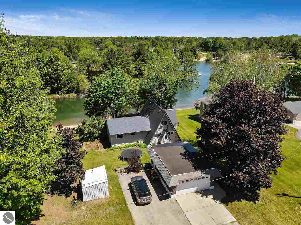 568 Gitchegumee Drive Buckley, MI 49620 249,900