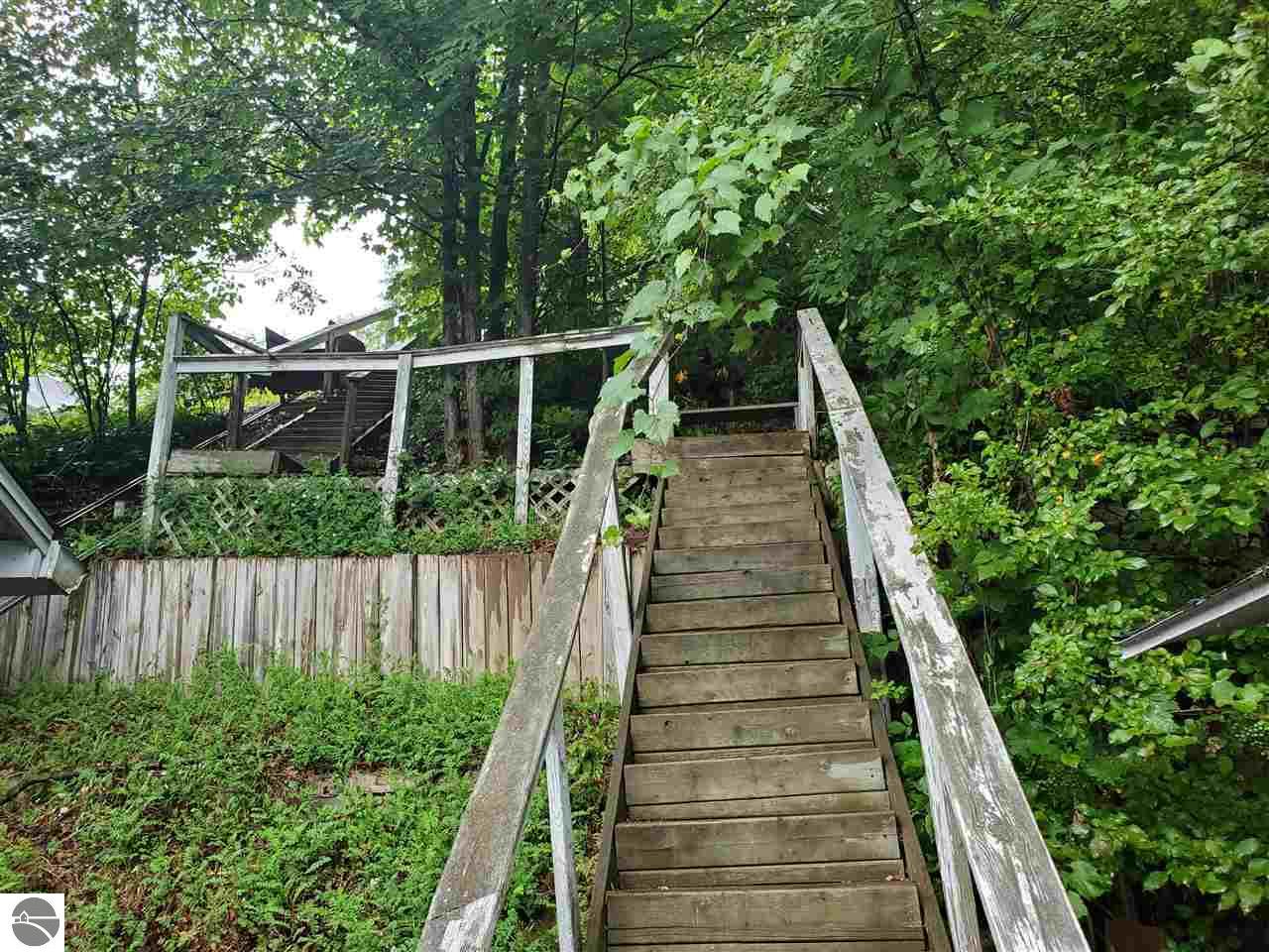 4020 Westmore Lupton, MI 48635 169000