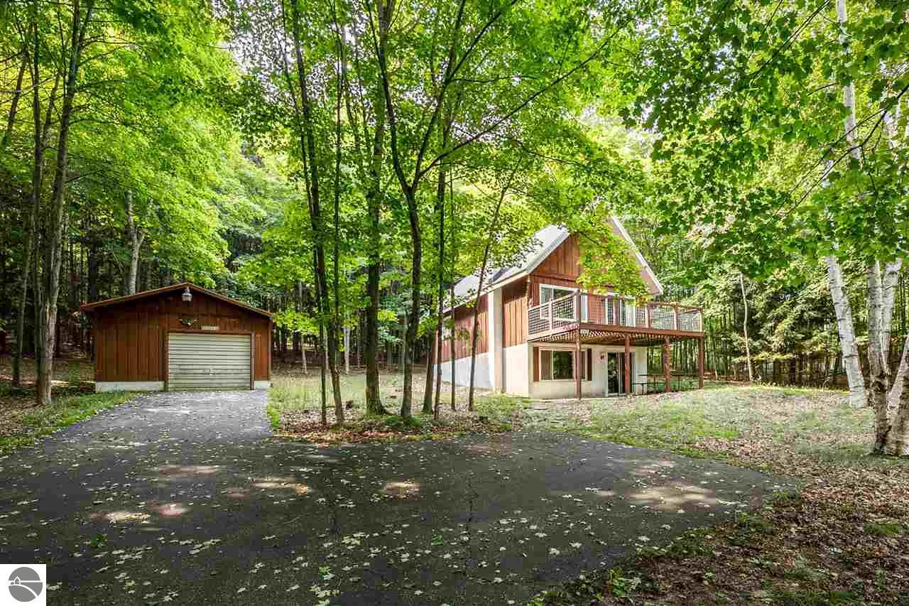 Homes Serbin Real Estate