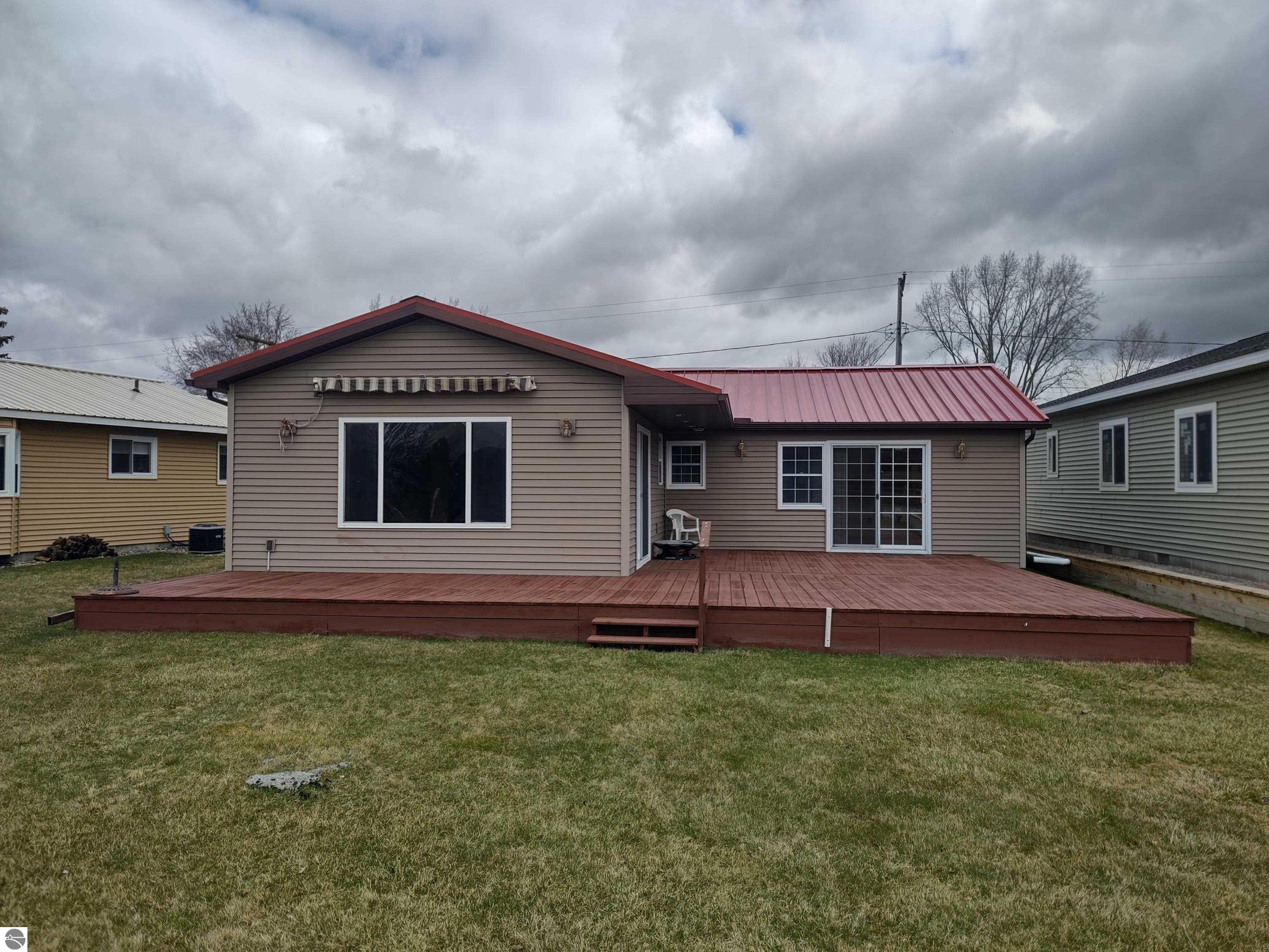 1770 RIVERSIDE DRIVE, AU GRES, MI 48703 Arenac Realty Co. Pete