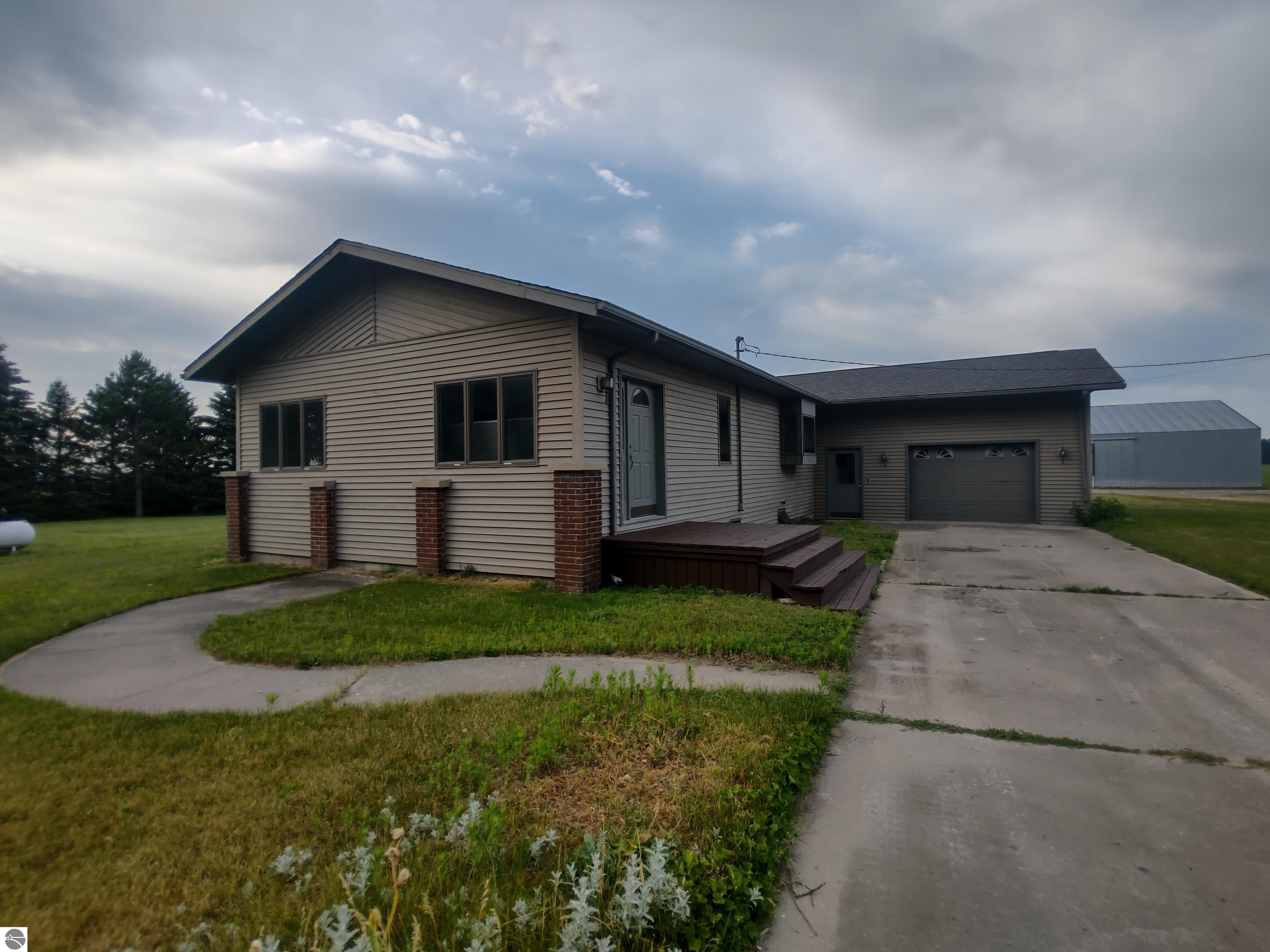 4763 JOHNSFIELD ROAD, STANDISH, MI 48658 Arenac Realty Co. Pete