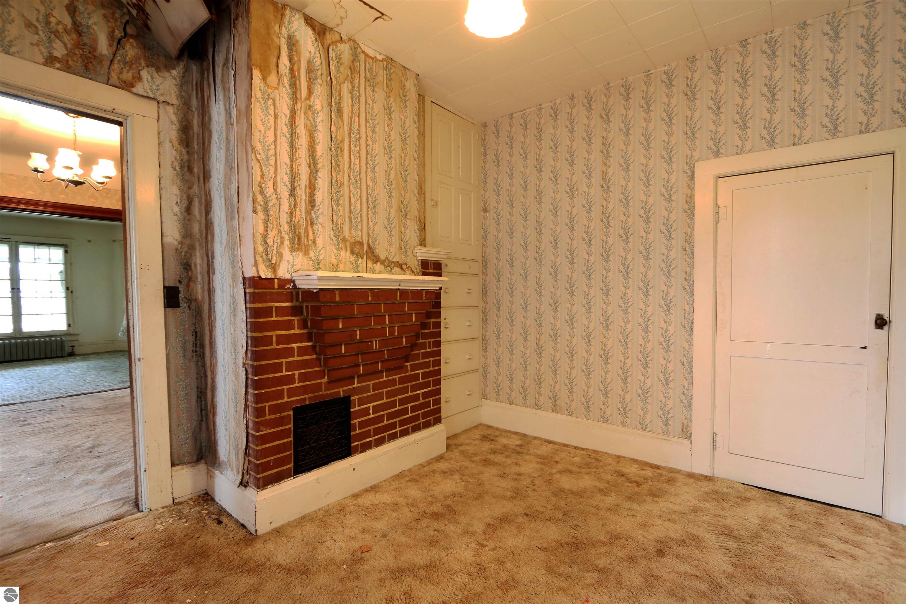 302 W Dresden Street Kalkaska, MI 496467917 135000