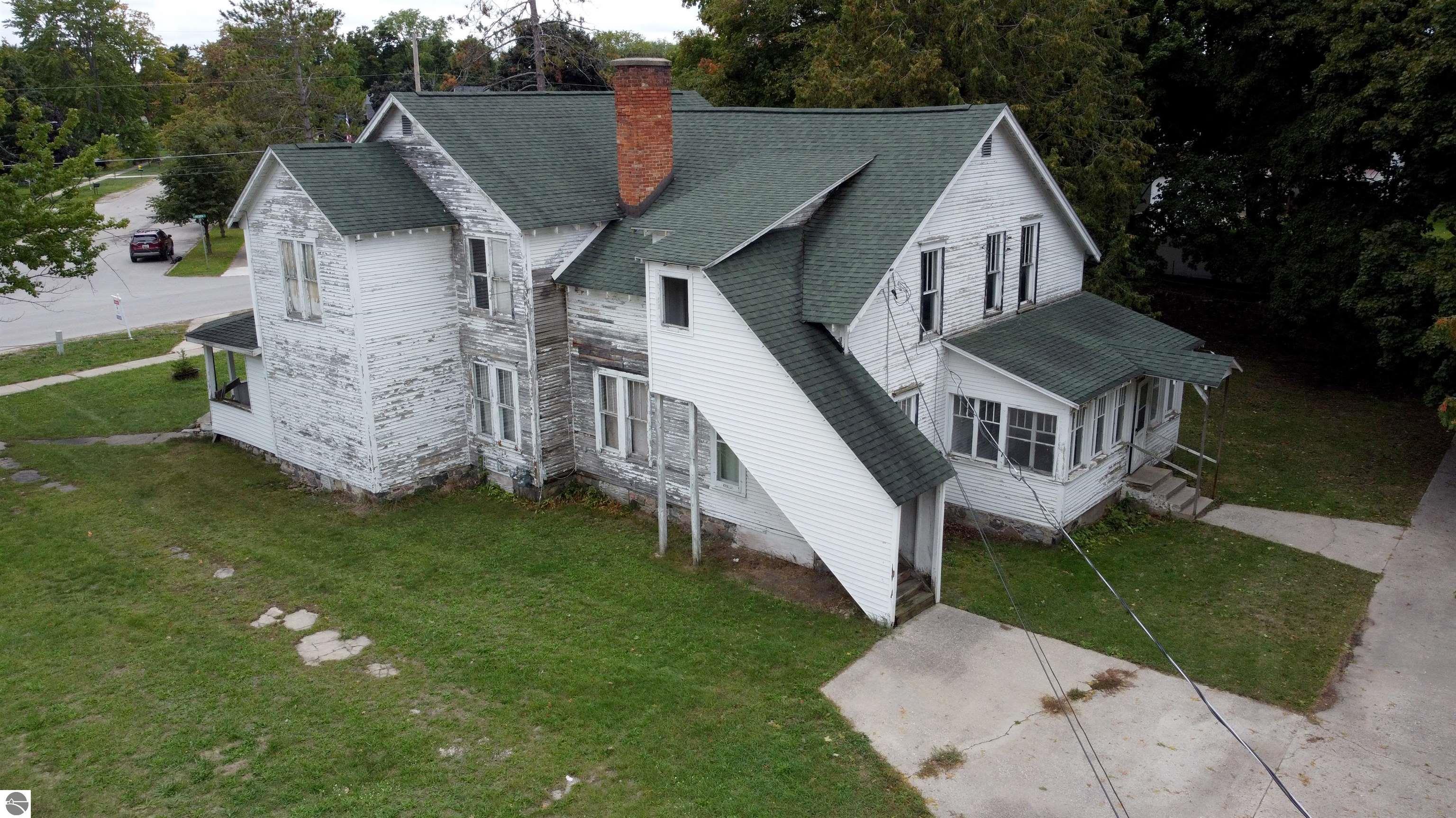 302 W Dresden Street Kalkaska, MI 496467917 135000