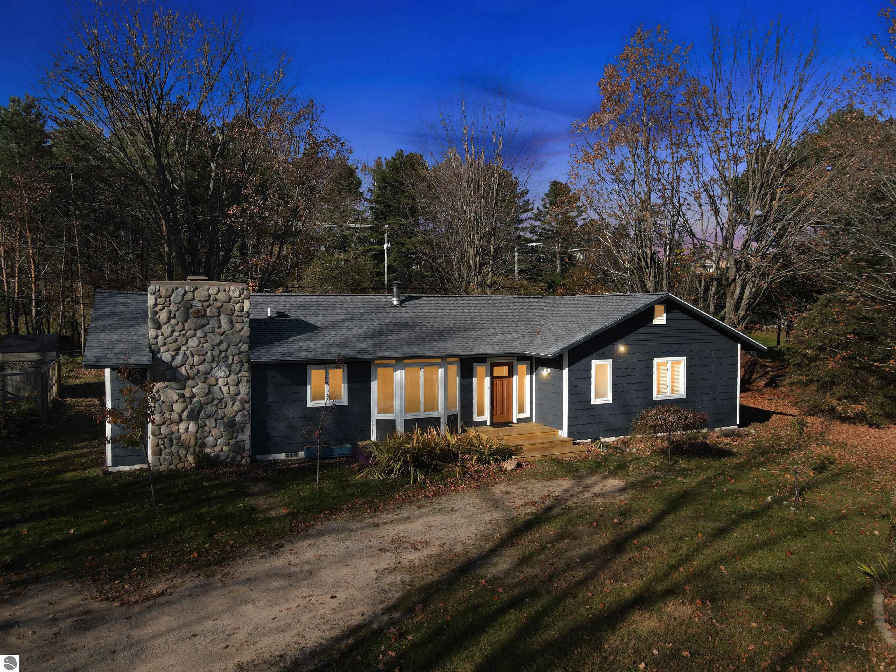 316 S Shabwasung, Northport, MI 49670 — Photo 2