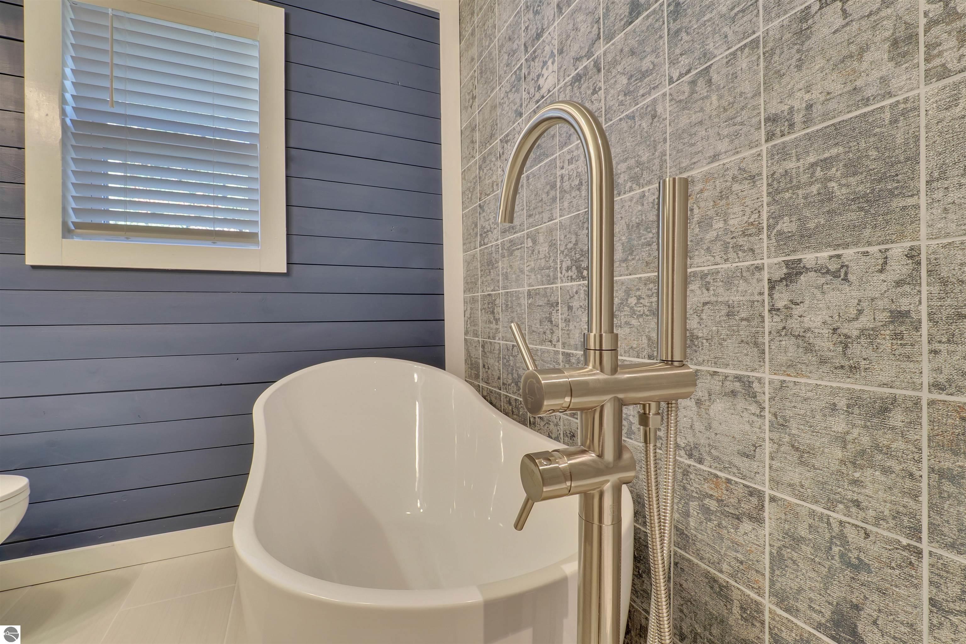 316 S Shabwasung, Northport, MI 49670 — Photo 17