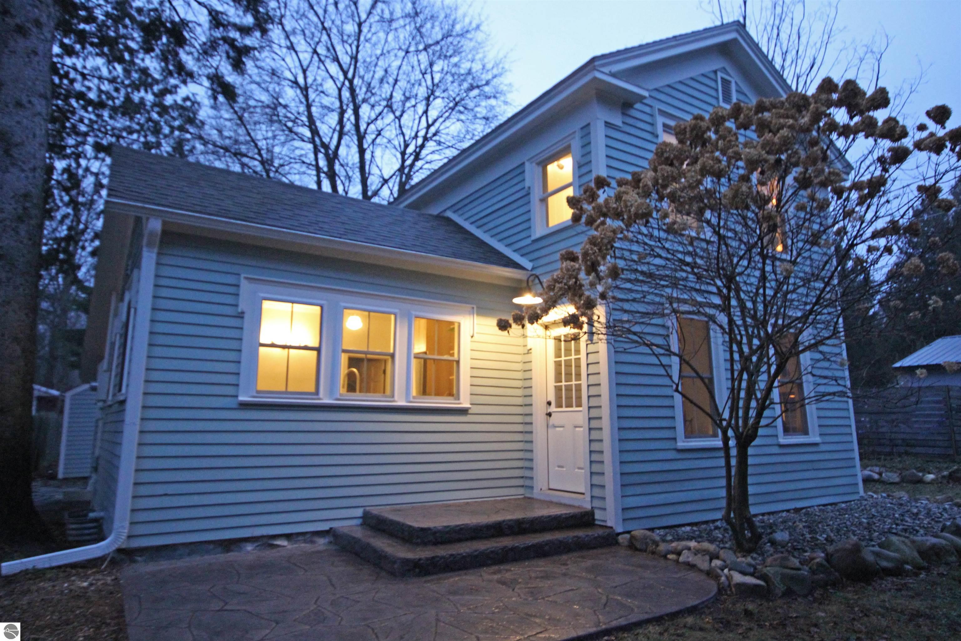 107 W Smith Street, Northport, MI 49670 — Photo 2