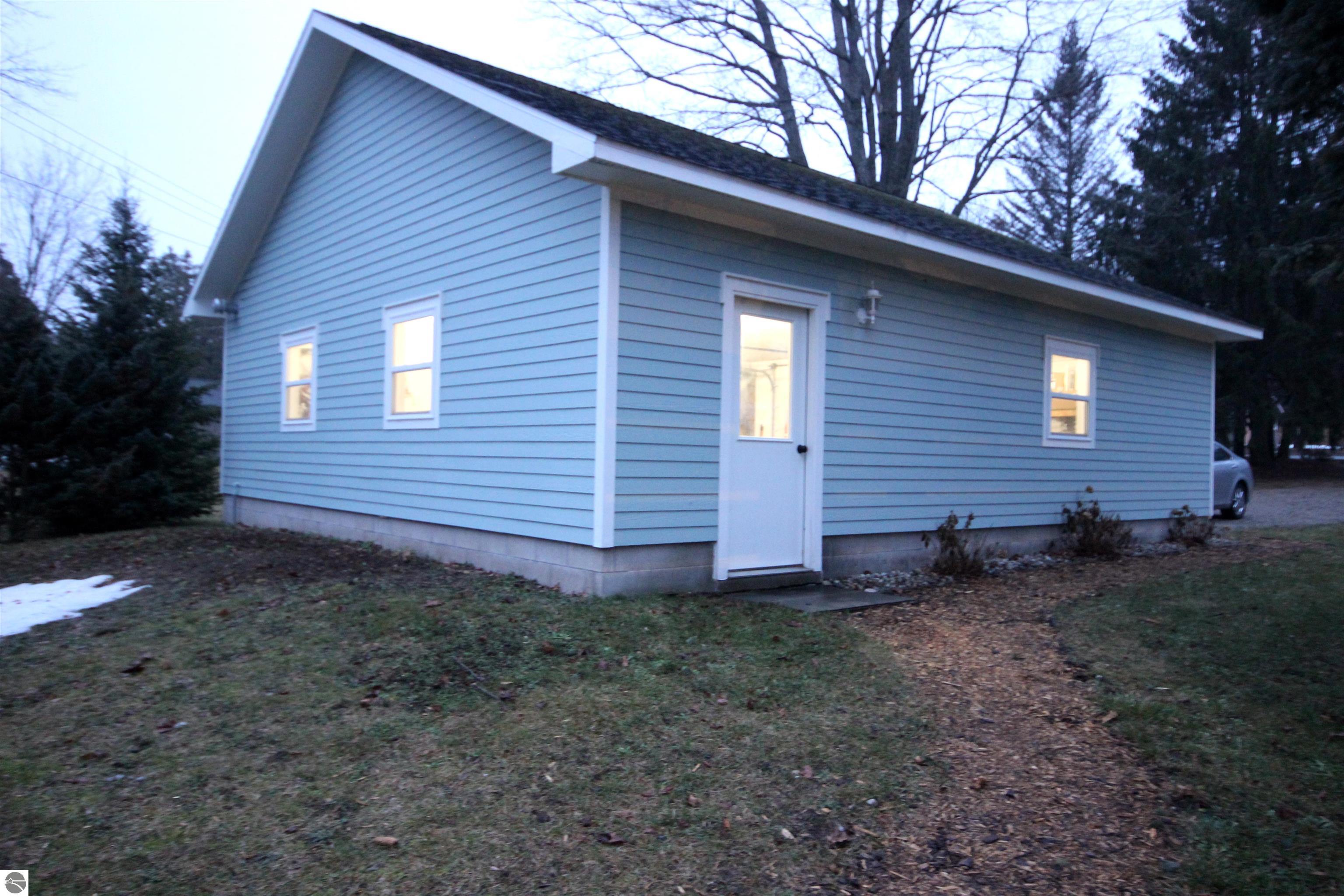107 W Smith Street, Northport, MI 49670 — Photo 4