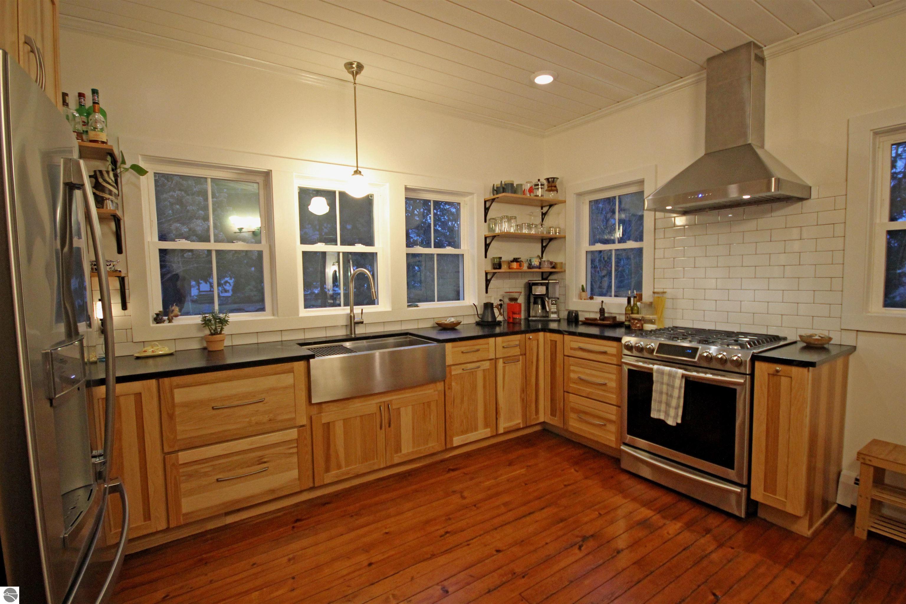 107 W Smith Street, Northport, MI 49670 — Photo 9