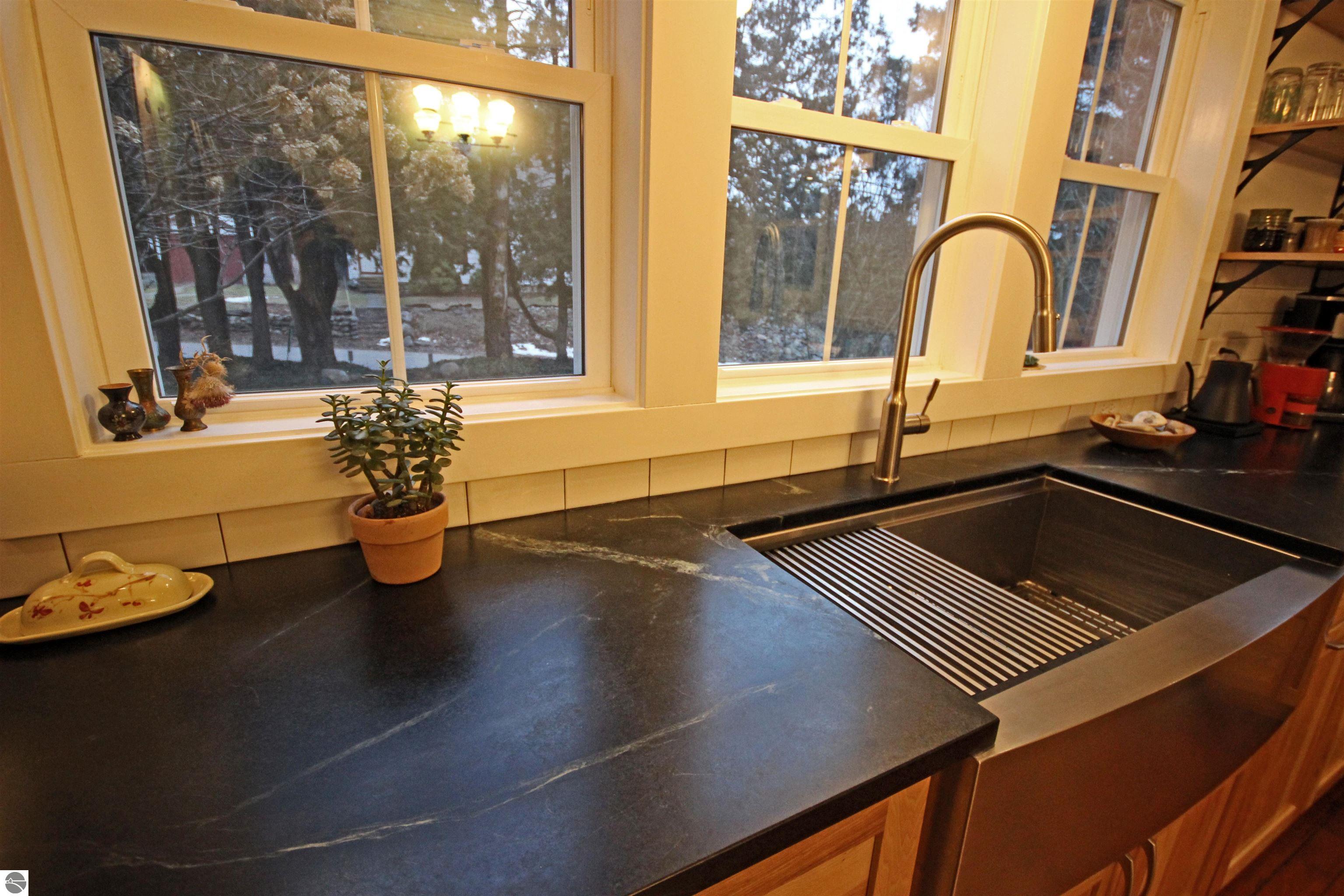 107 W Smith Street, Northport, MI 49670 — Photo 10