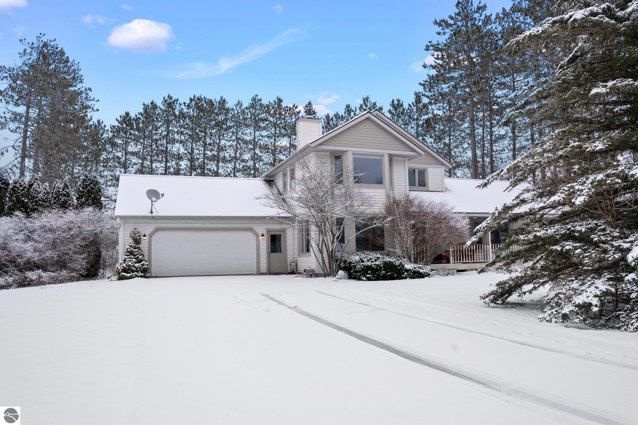 659 Chickadee Lane, Kingsley, MI 49649 — Photo 2