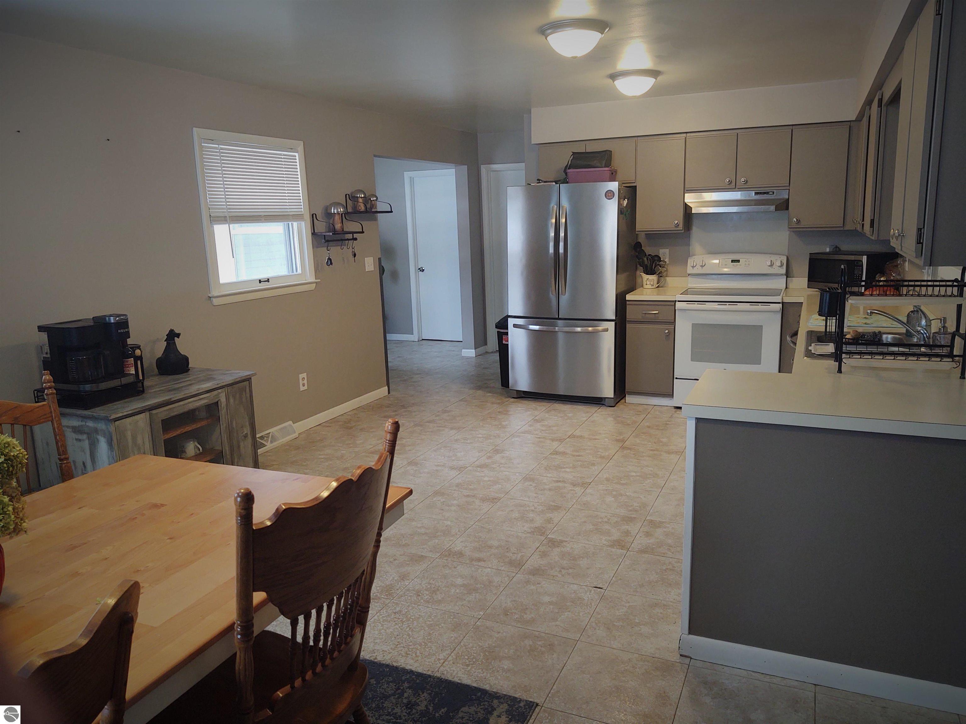401 Monroe, Mancelona, MI 49659 — Photo 10