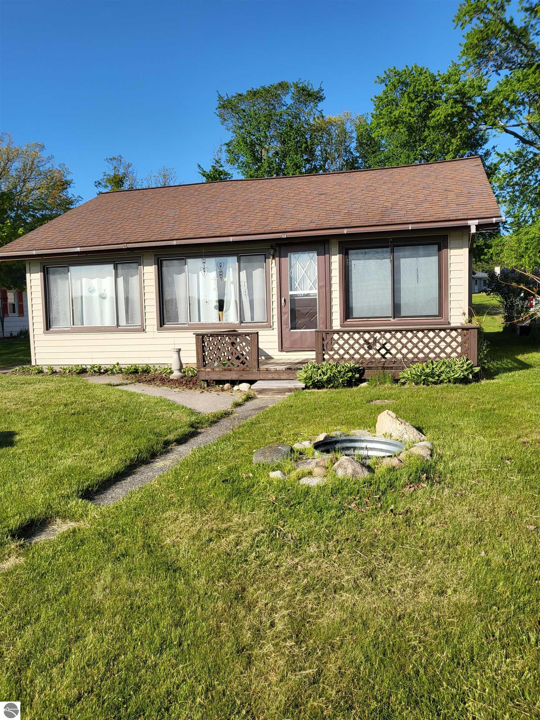 4857 LAKESIDE, HALE, MI 48739 Arenac Realty Co. Pete Stanley & Associates