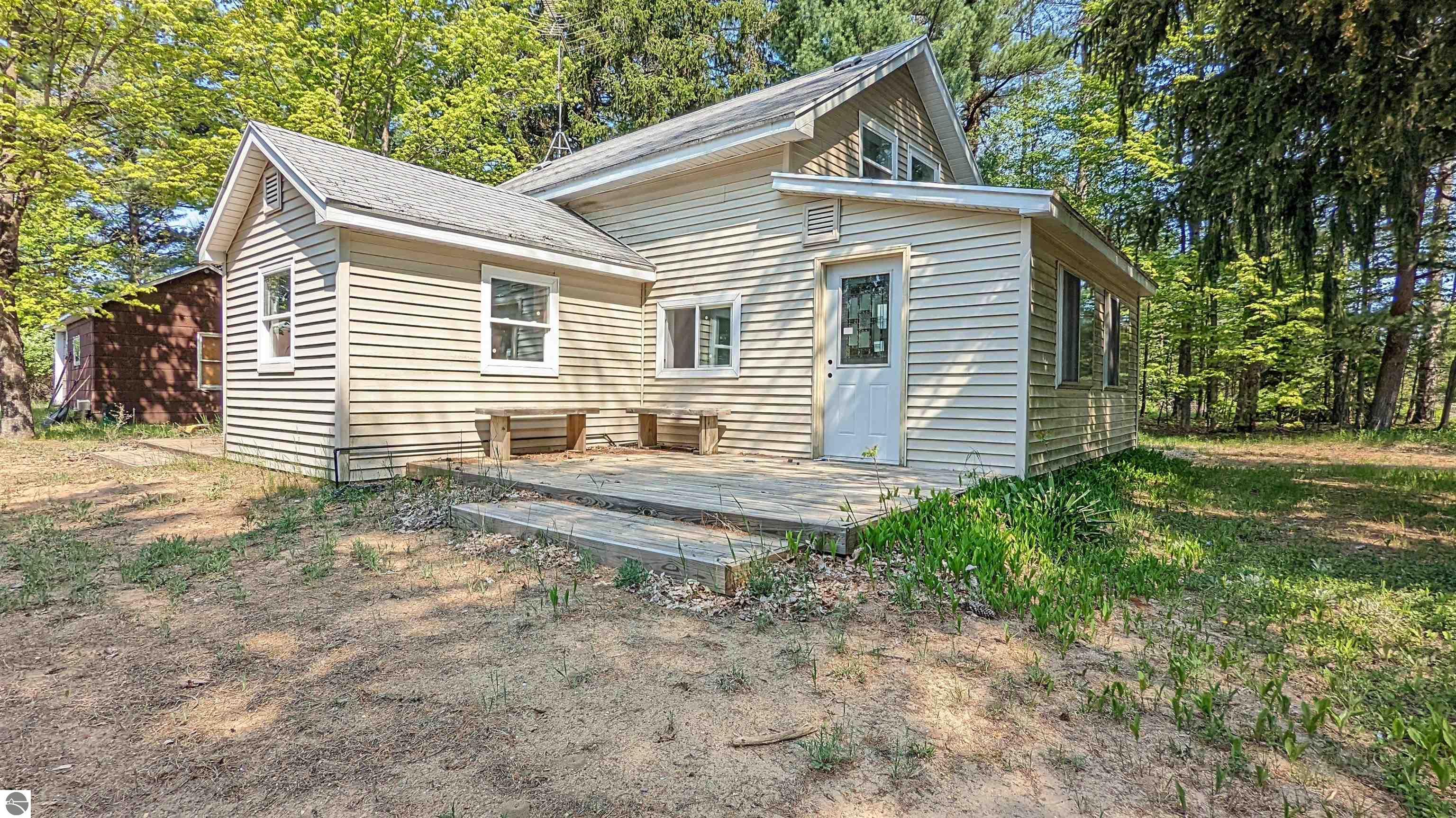 18312 Thompsonville Road, Thompsonville, MI 49683 photo 1 of 40