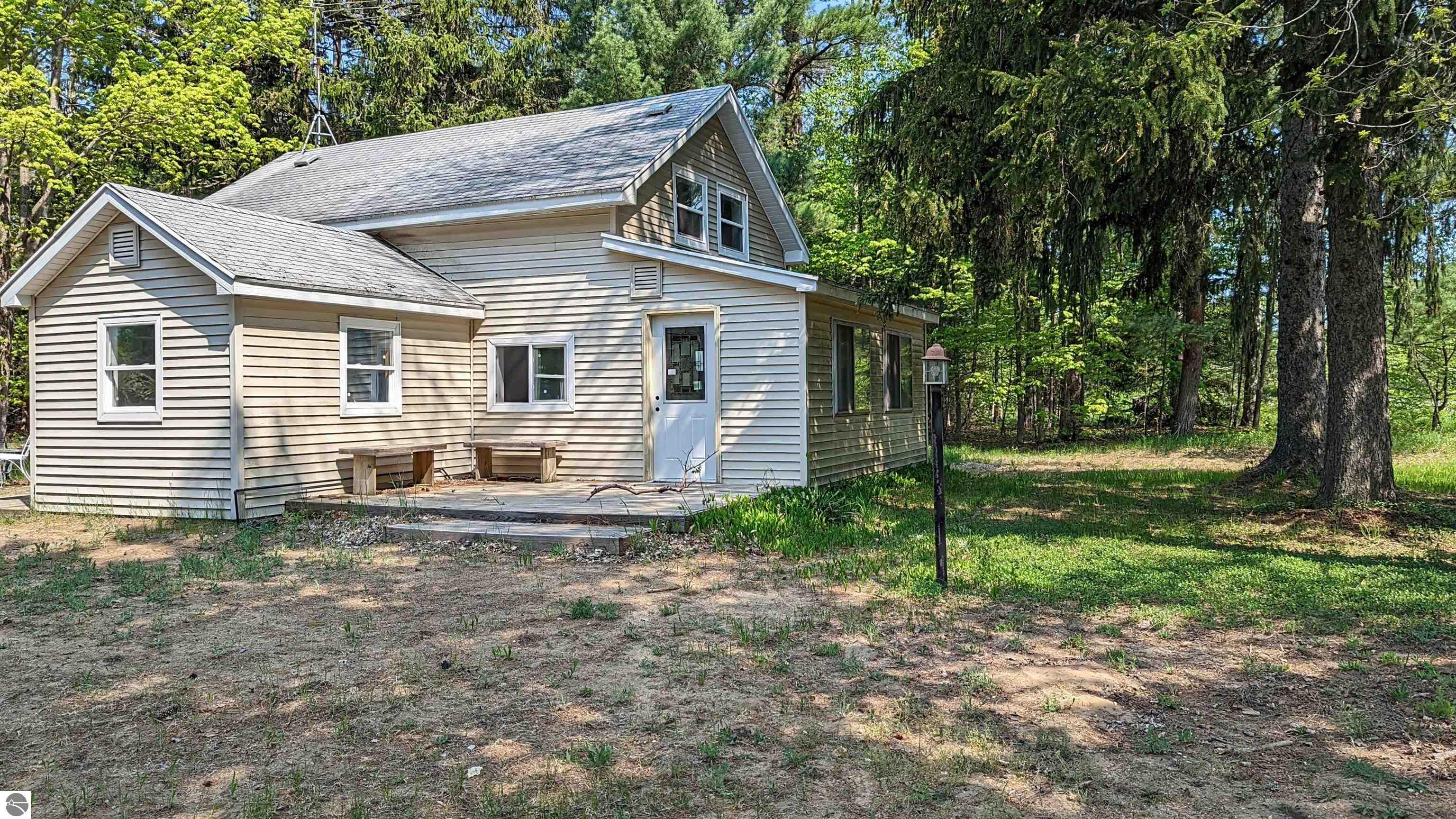 18312 Thompsonville Road, Thompsonville, MI 49683 photo 2 of 40