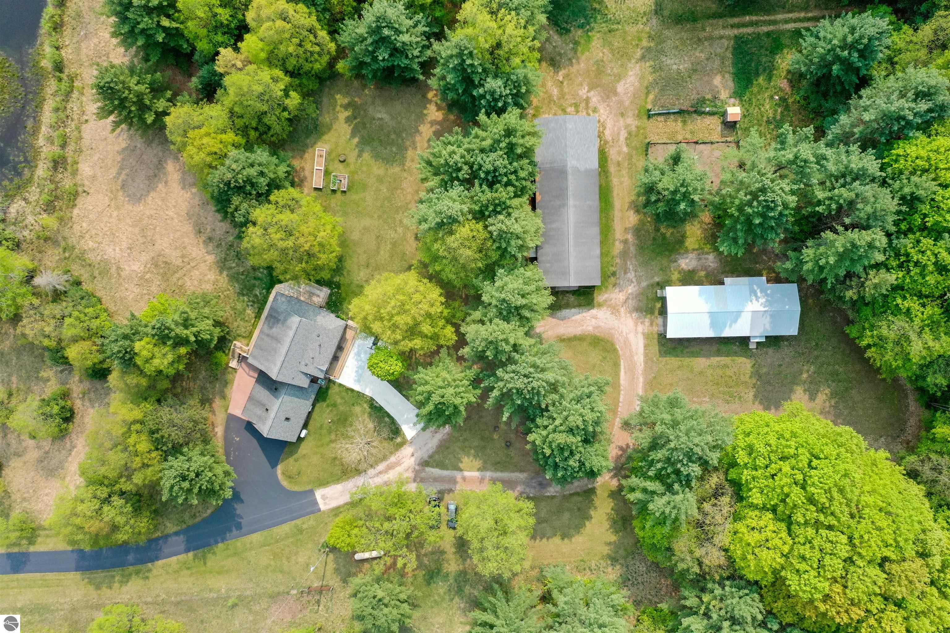 950 E Wexford Avenue, Buckley, MI 49620 — front exterior