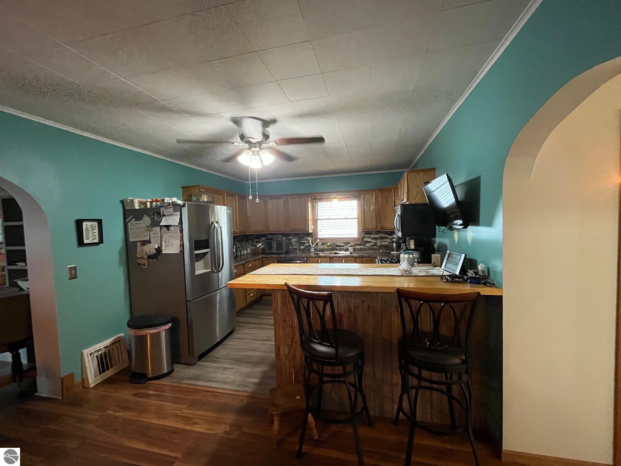 319 Fifth Street, Breckenridge, MI 48615 — Photo 2