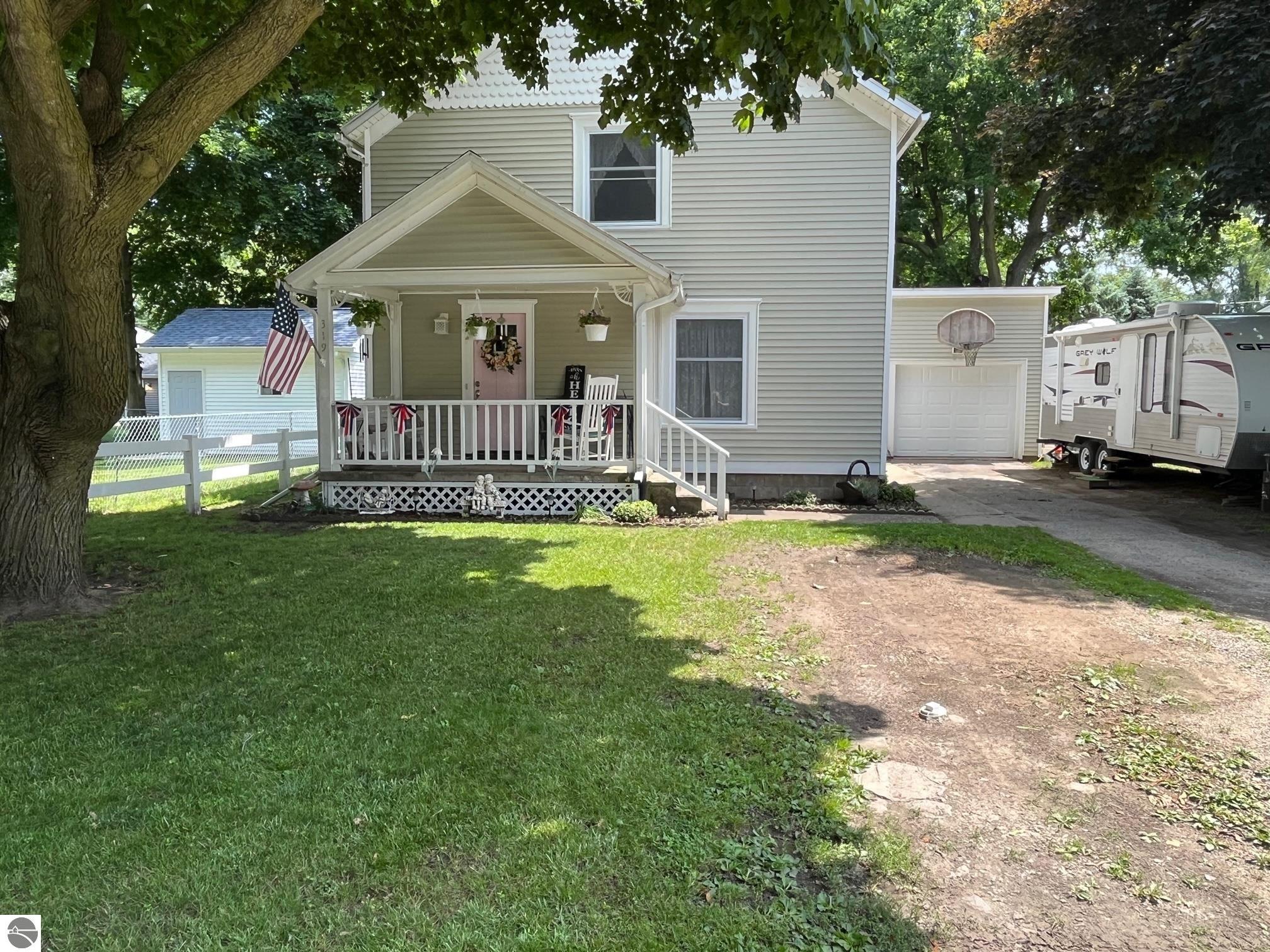 319 Fifth Street, Breckenridge, MI 48615 — Photo 29