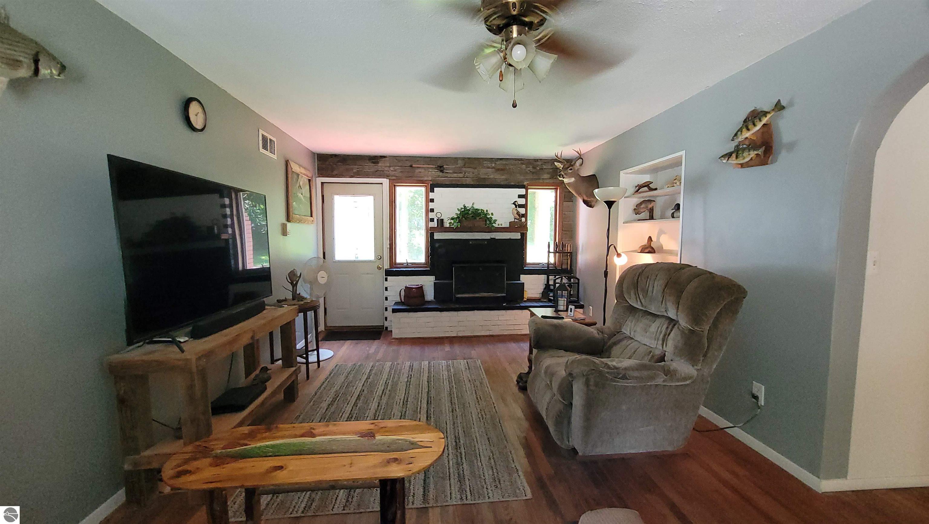 6740 Frankfort Highway, Benzonia, MI 49616 — Photo 11