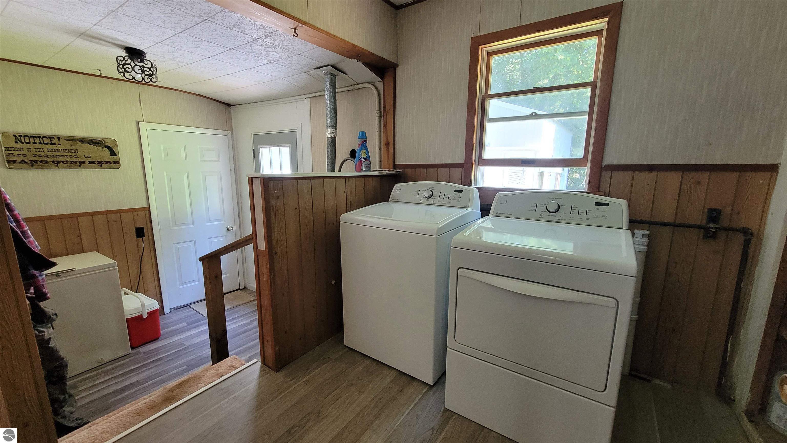 6740 Frankfort Highway, Benzonia, MI 49616 — Photo 21