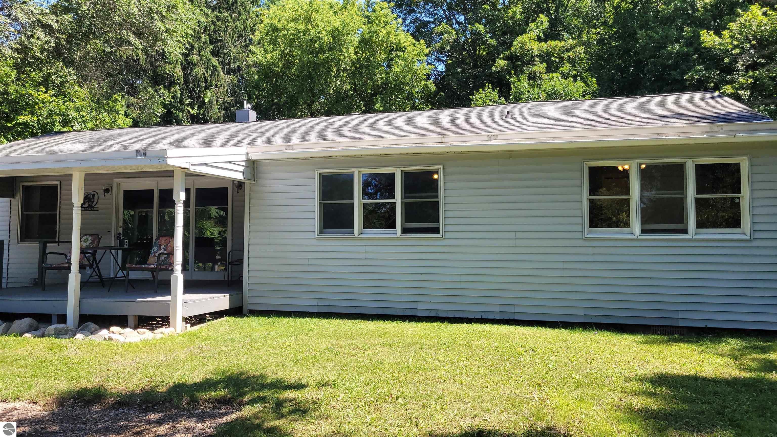 6740 Frankfort Highway, Benzonia, MI 49616 — Photo 24