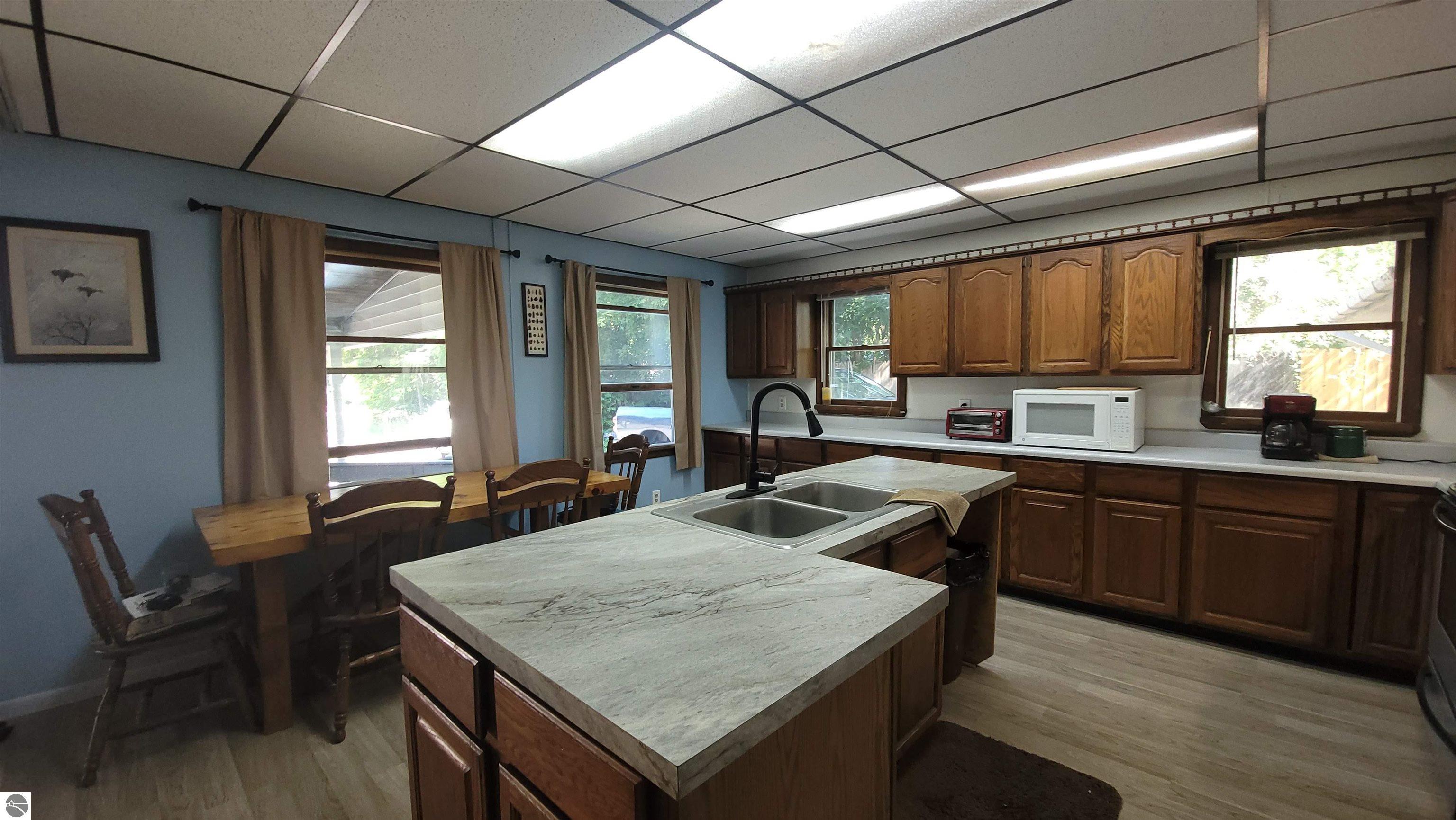 6740 Frankfort Highway, Benzonia, MI 49616 — Photo 8
