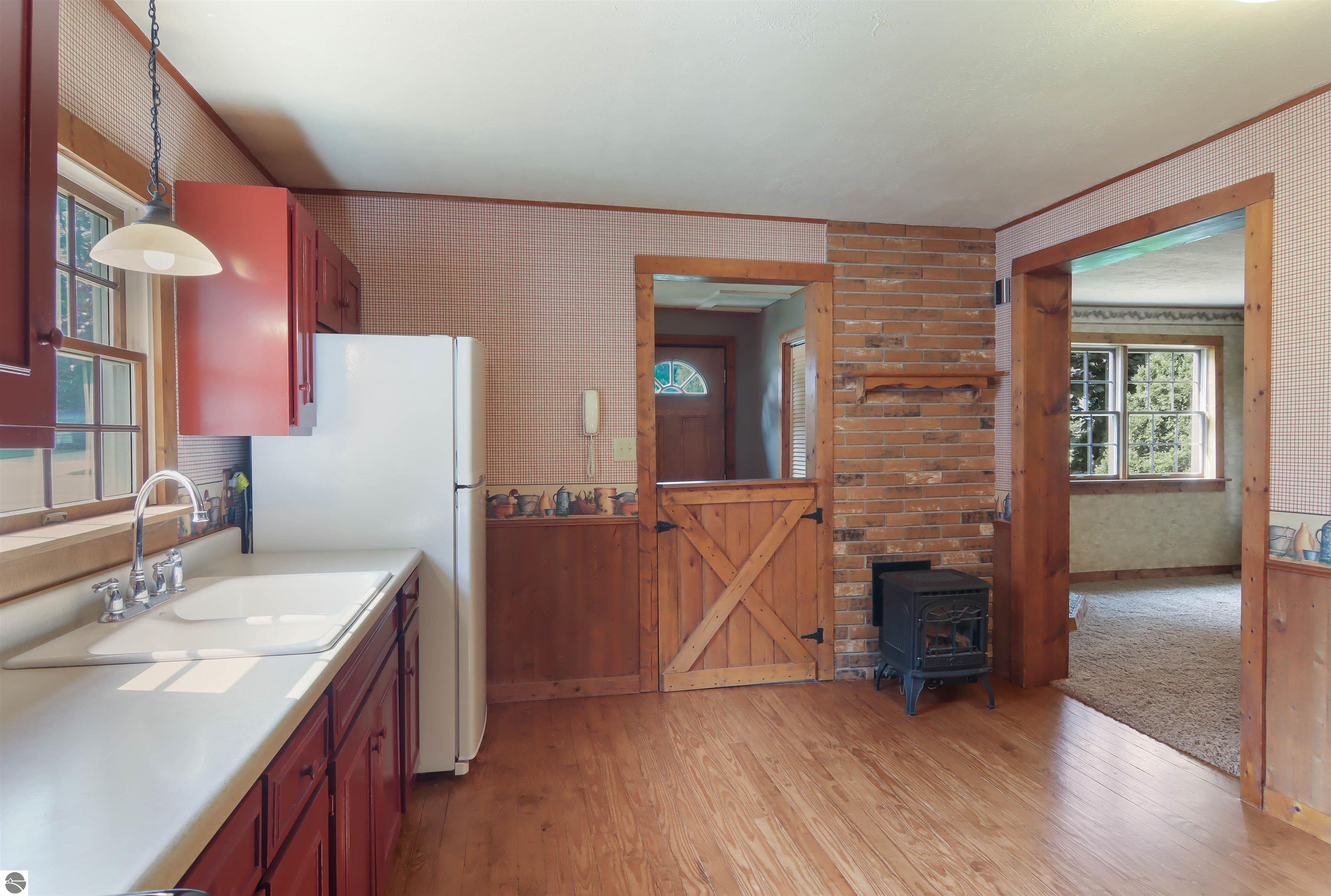 512 W Blair Street, Kingsley, MI 49649 — Photo 2