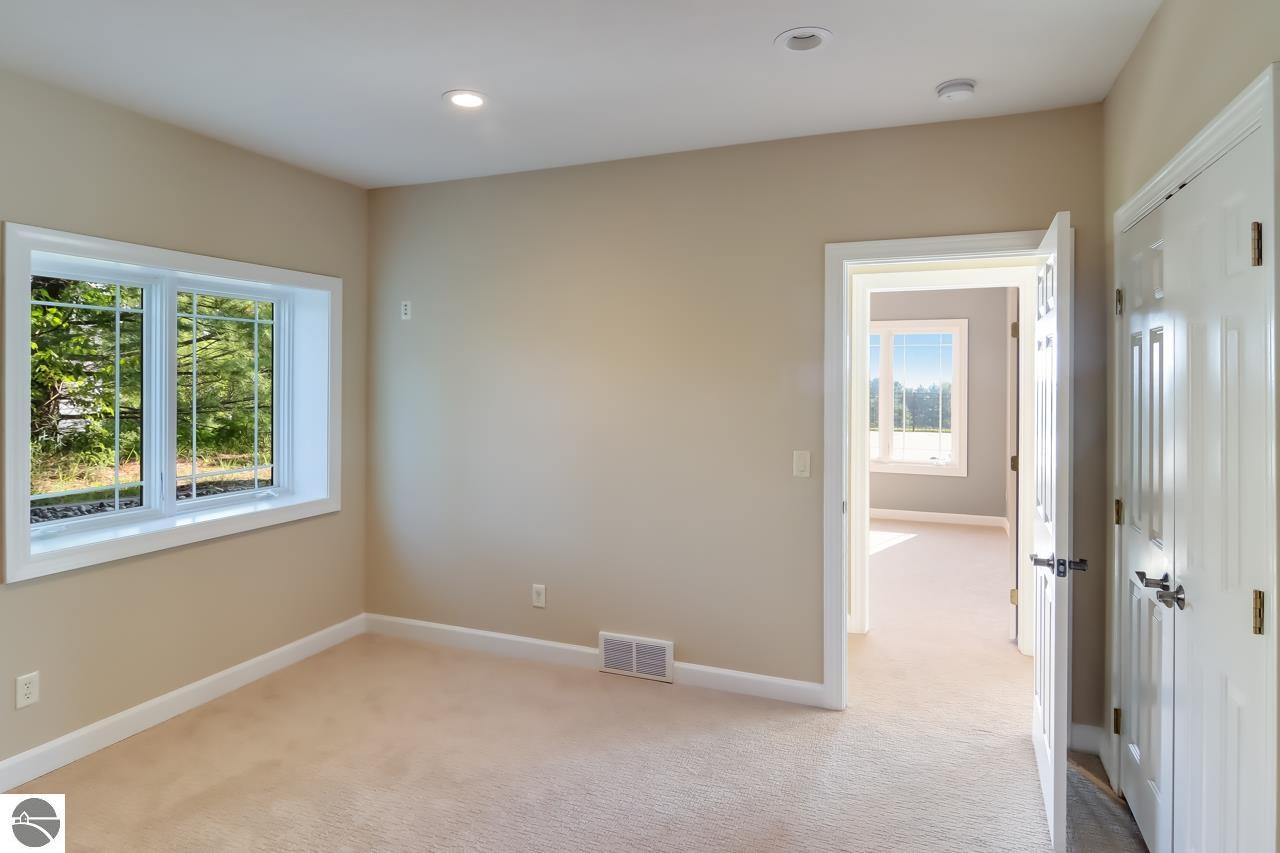 12105      Spinnaker Lane