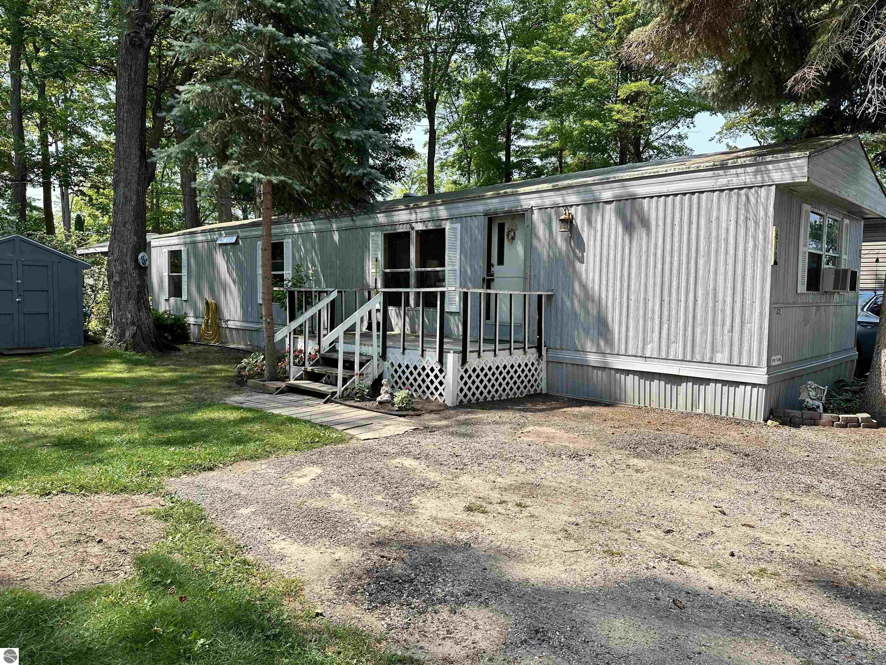 610 Shadywood Street, Elk Rapids, MI 49629 — Photo 2