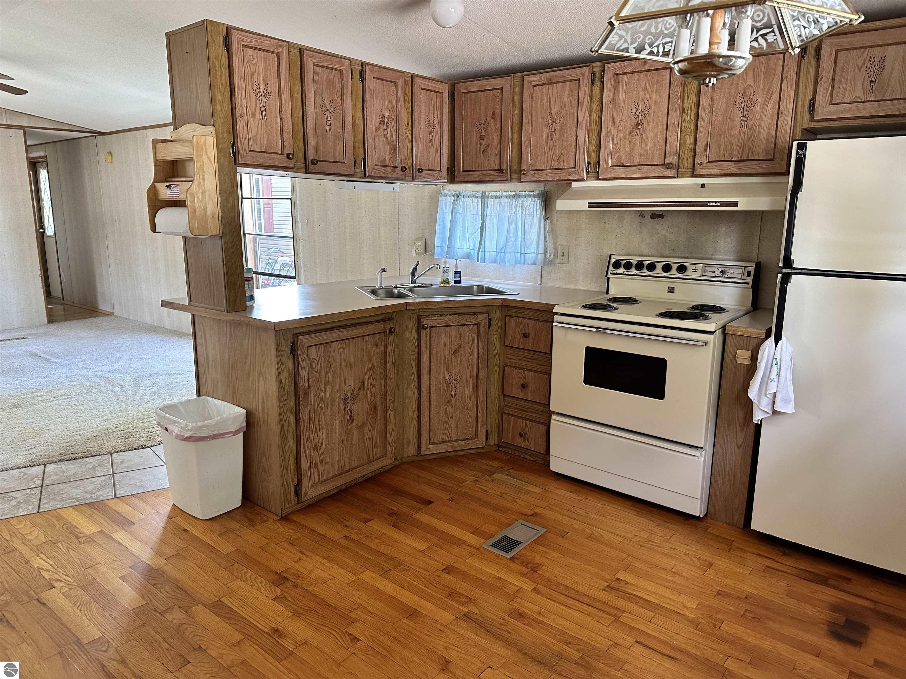 610 Shadywood Street, Elk Rapids, MI 49629 — Photo 6