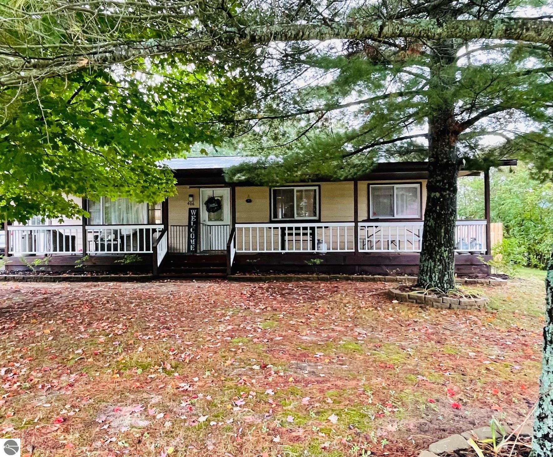 406 Riverdale, Mancelona, MI 49659 — Photo 2