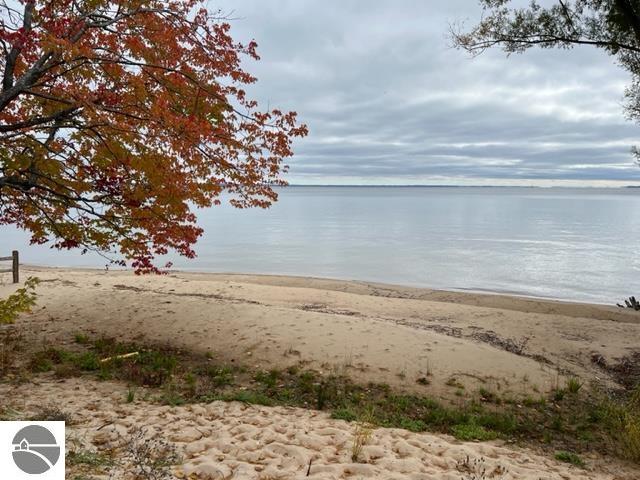 140 E Seventh Street, Northport, MI 49670 — front exterior