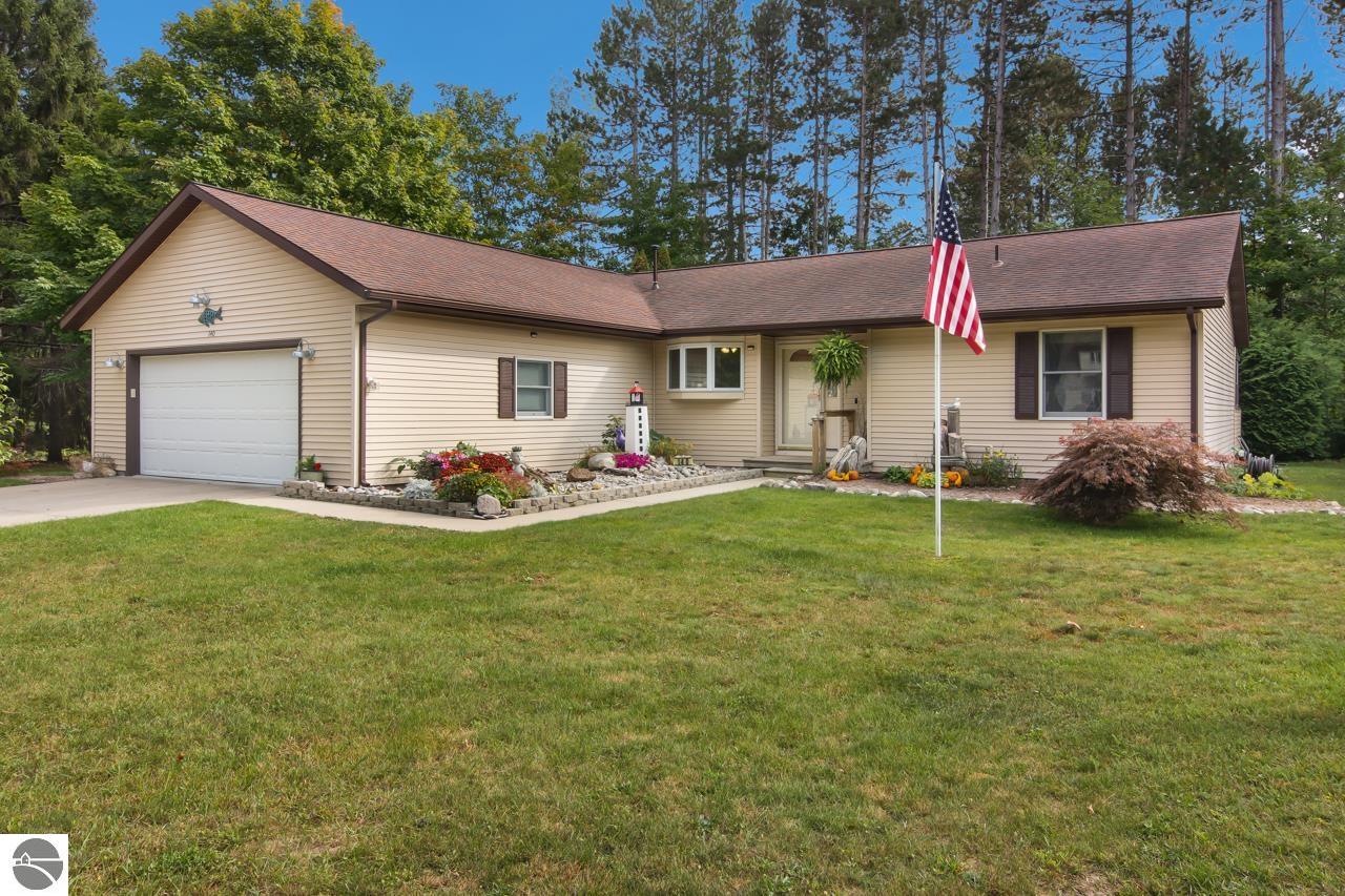 140 E Seventh Street, Northport, MI 49670 — Photo 2
