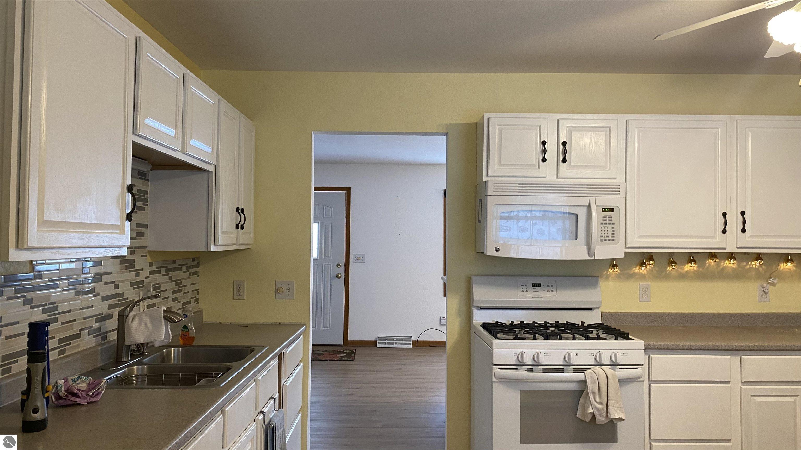 406 E Division Street, Mancelona, MI 49659 — Photo 9