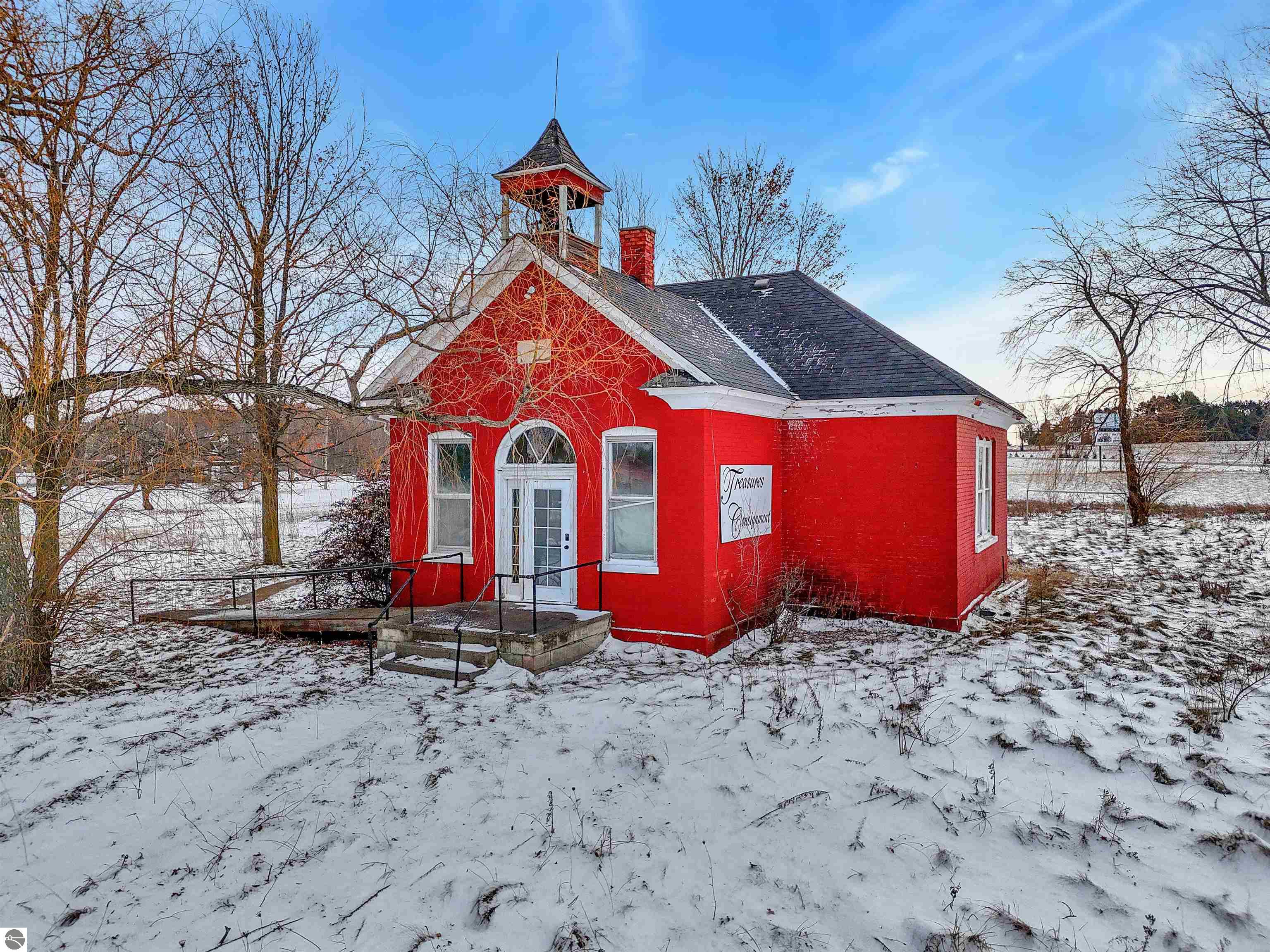 Click to enlarge photo