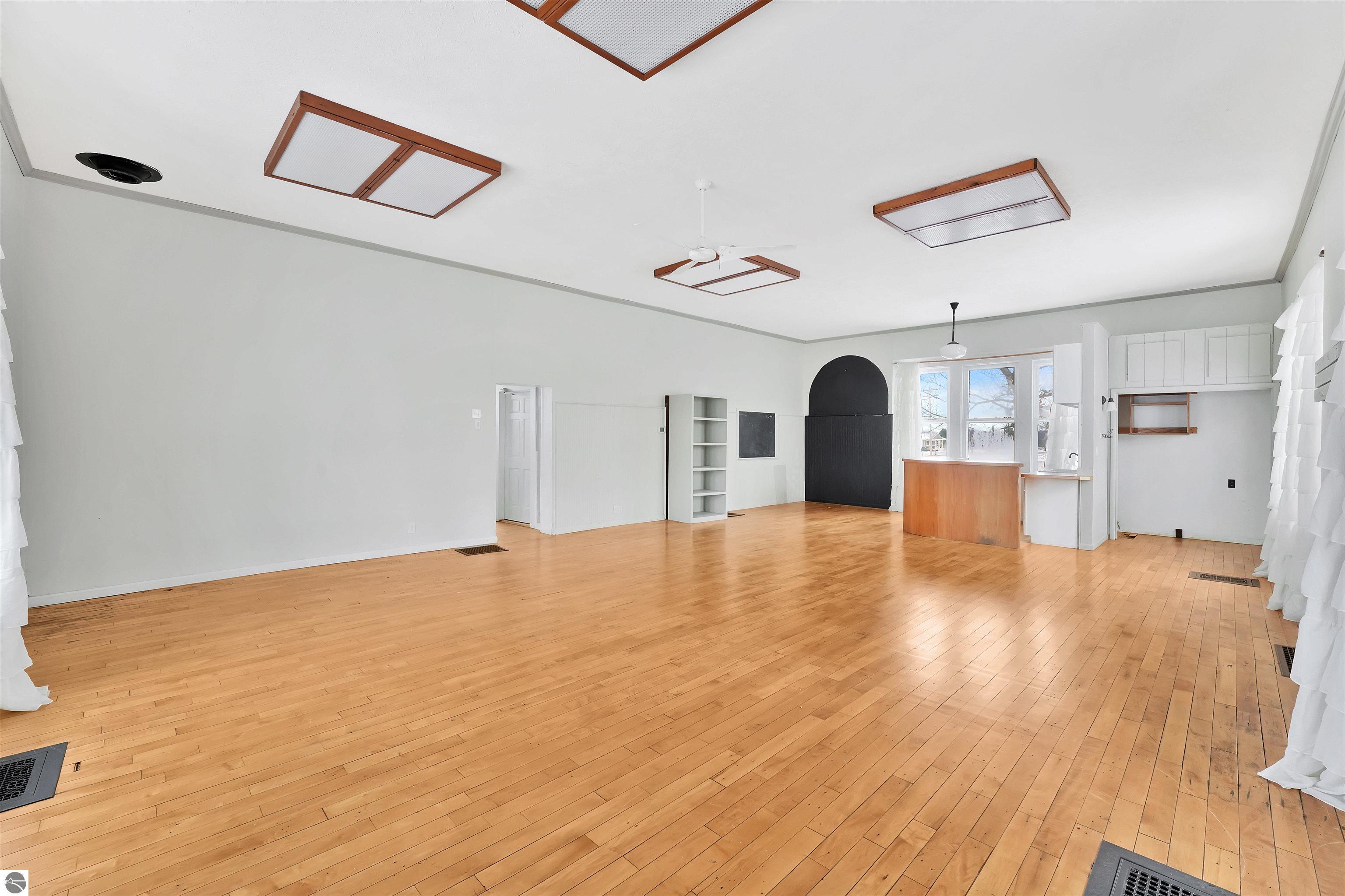 Click to enlarge photo