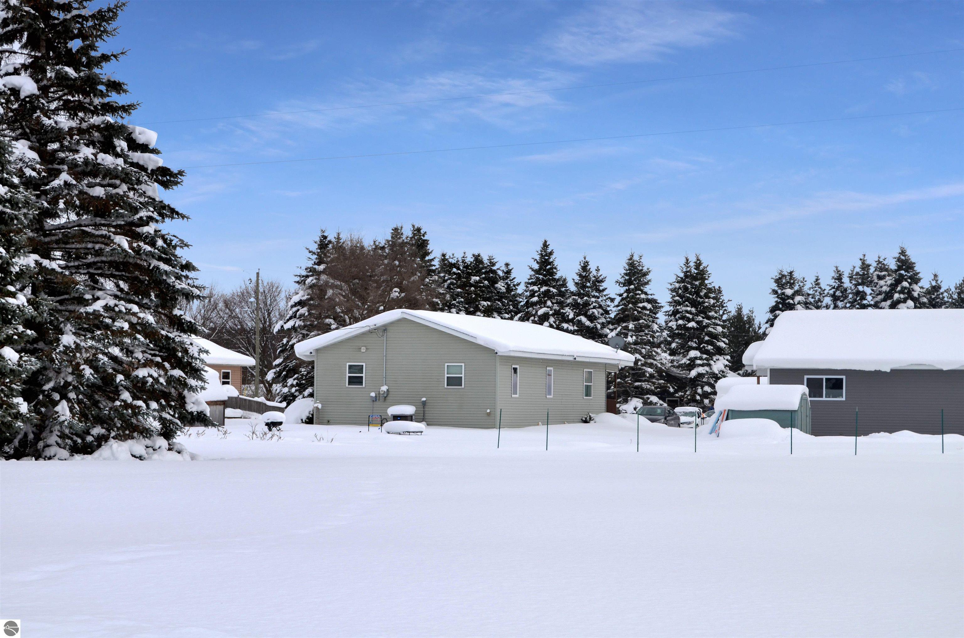14578 Day Avenue, Thompsonville, MI 49683 — Photo 18