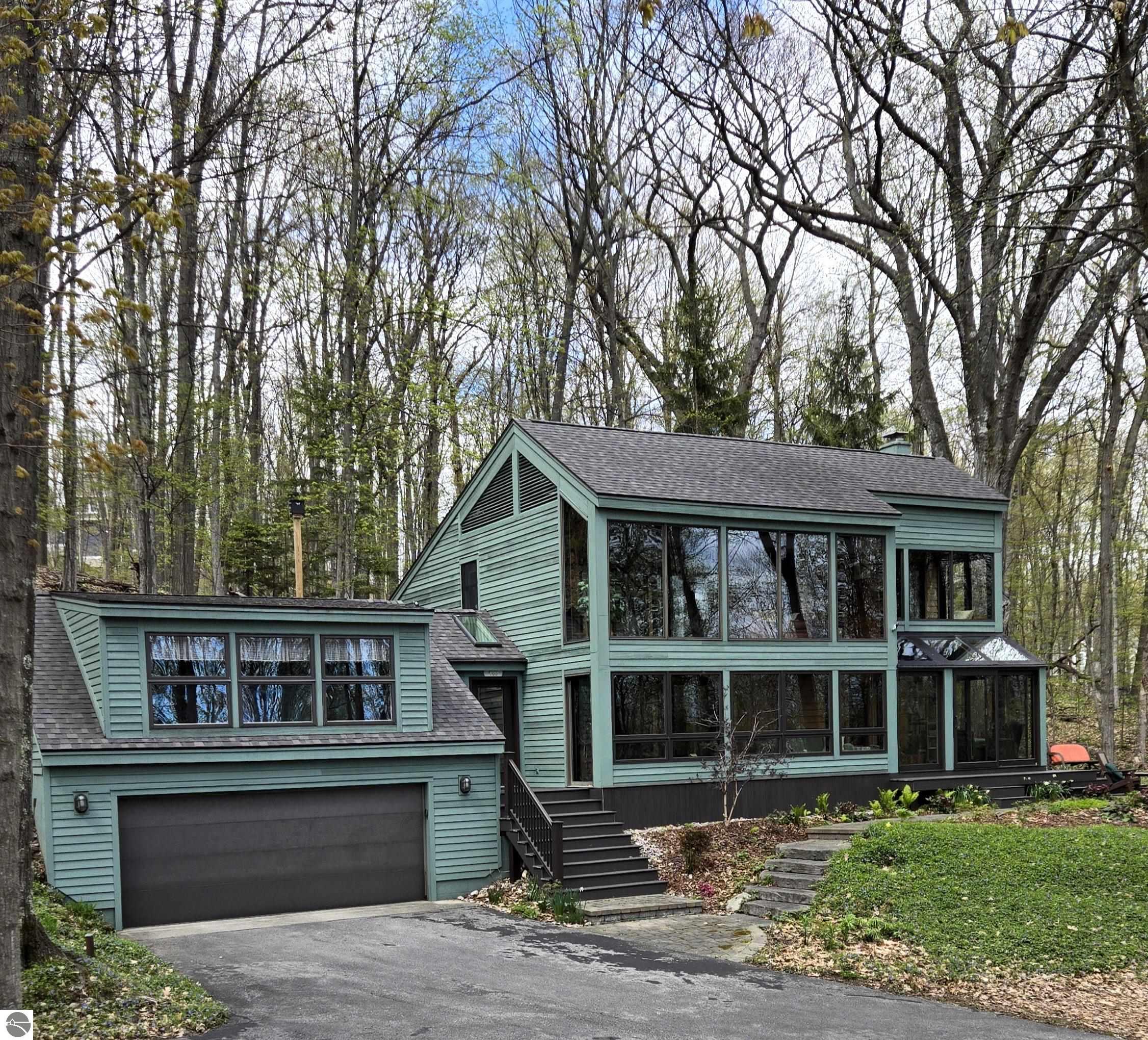 400 W Broadway, Suttons Bay, MI 49682 — Photo 37