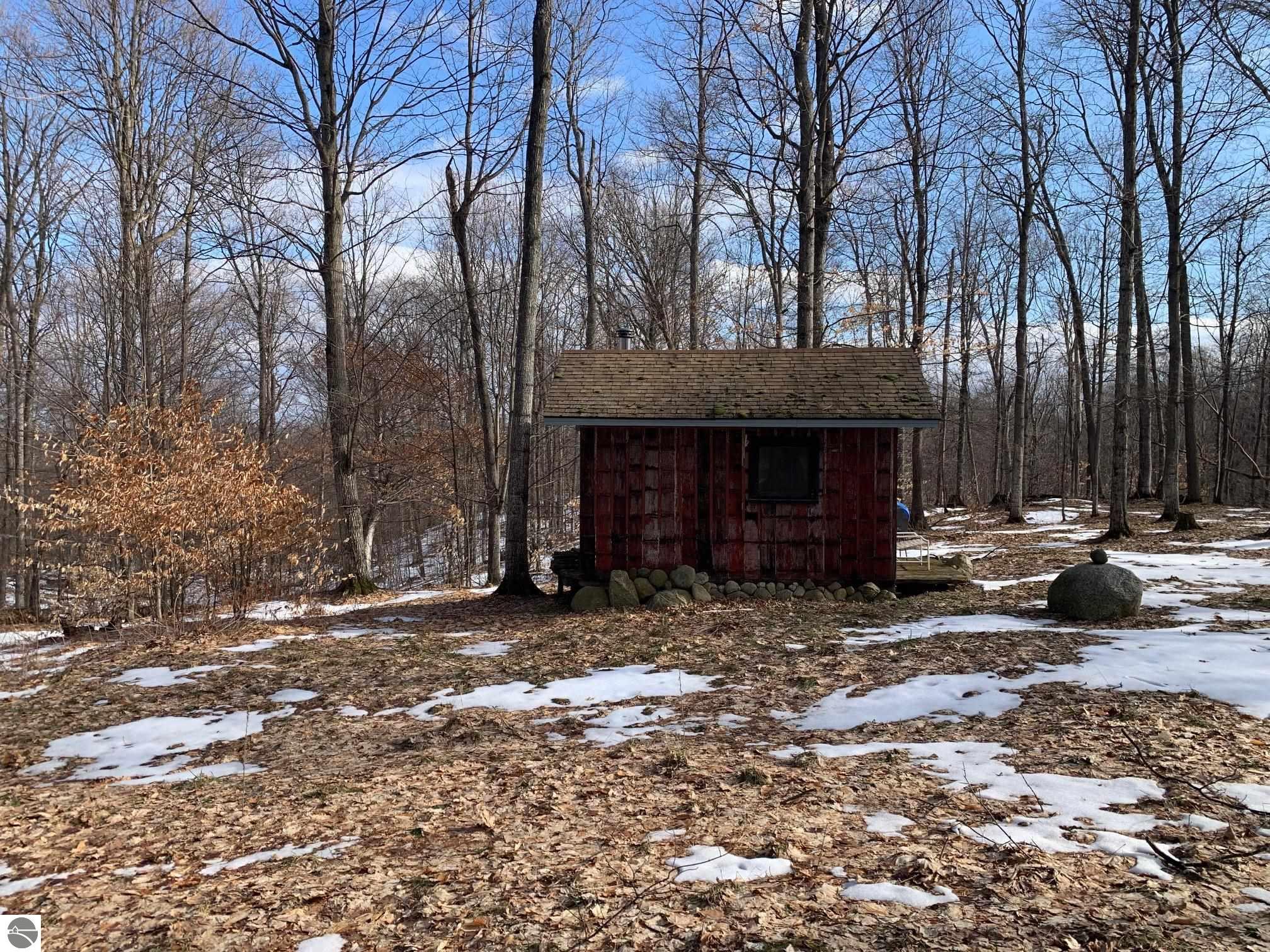 10 S Wheeler Road, Maple City Serbin Real Estate