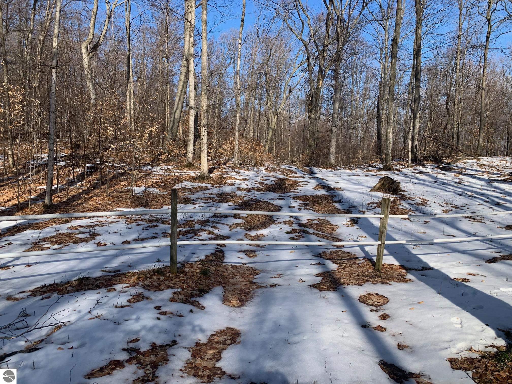 10 S Wheeler Road, Maple City Serbin Real Estate