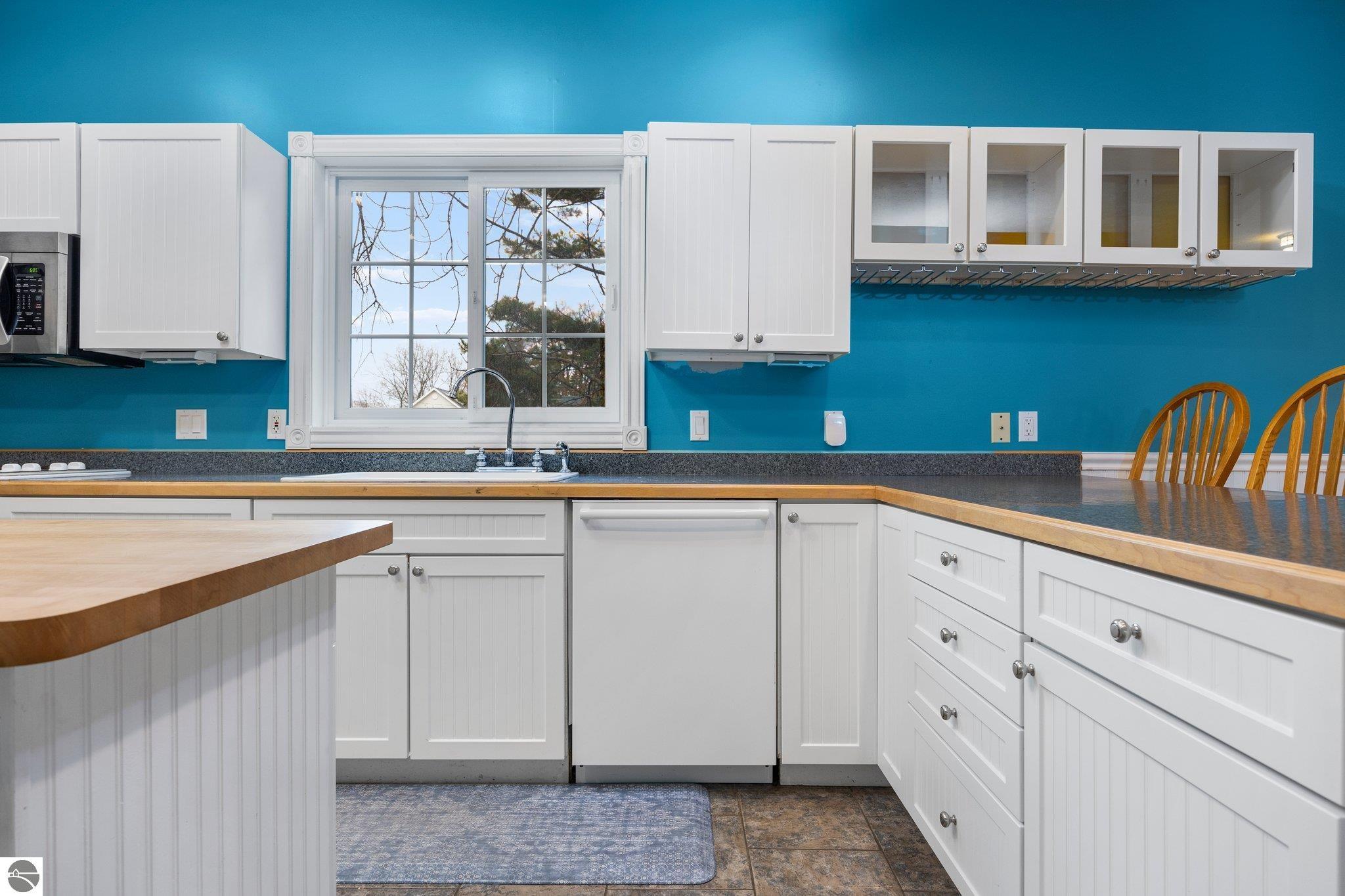 103 Traverse Street, Elk Rapids, MI 49629 — Photo 9