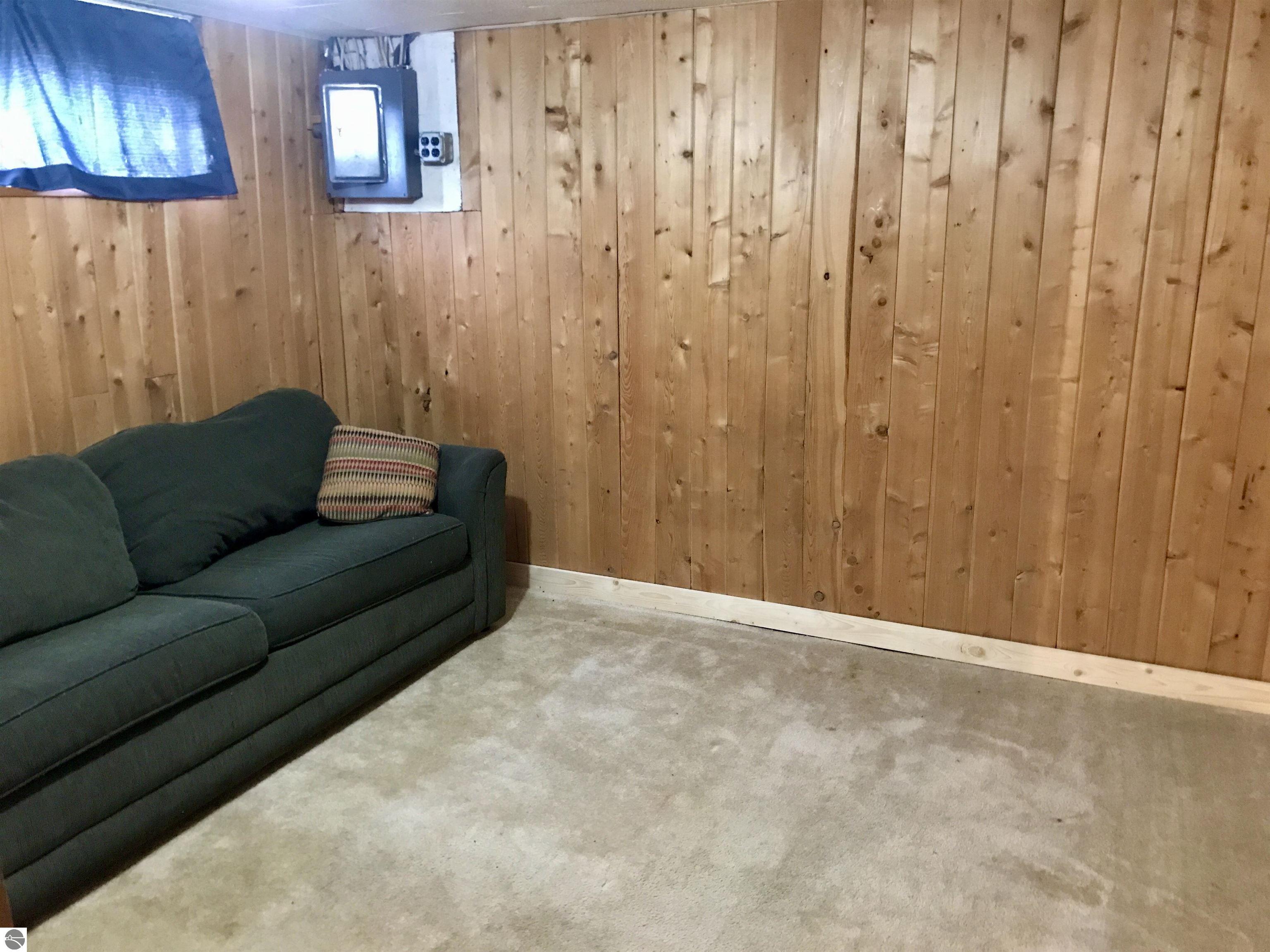 112 E State Street, Clare, MI 48617 — Photo 26