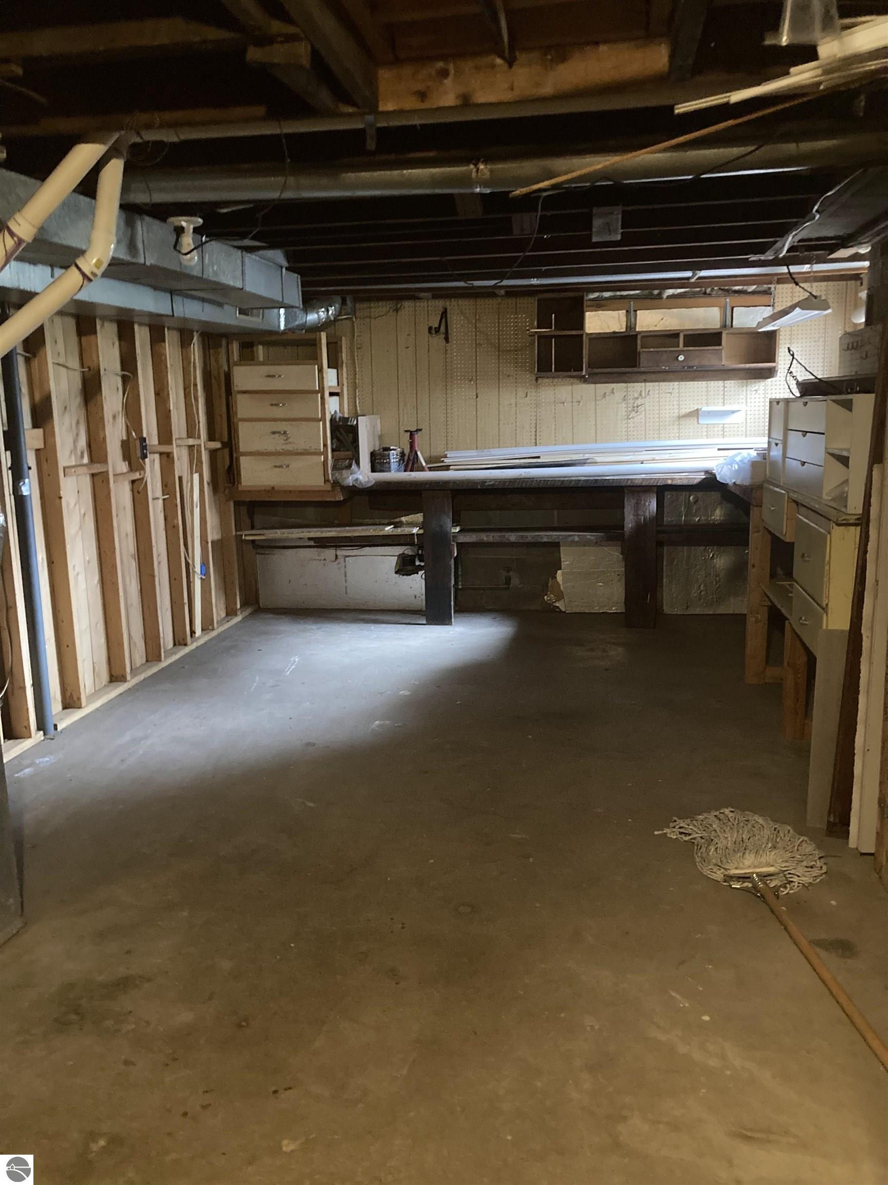 112 E State Street, Clare, MI 48617 — Photo 27
