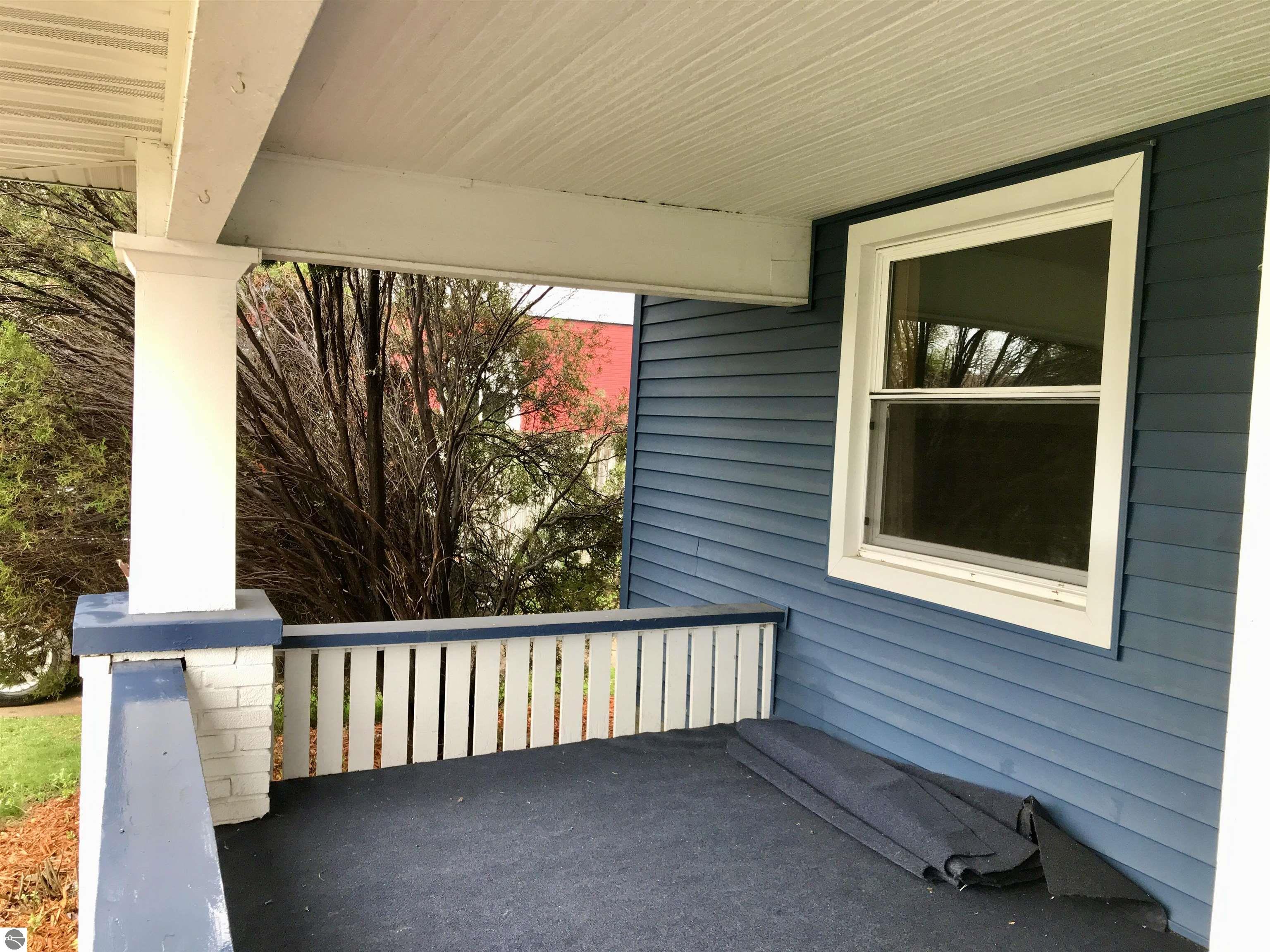 112 E State Street, Clare, MI 48617 — Photo 31