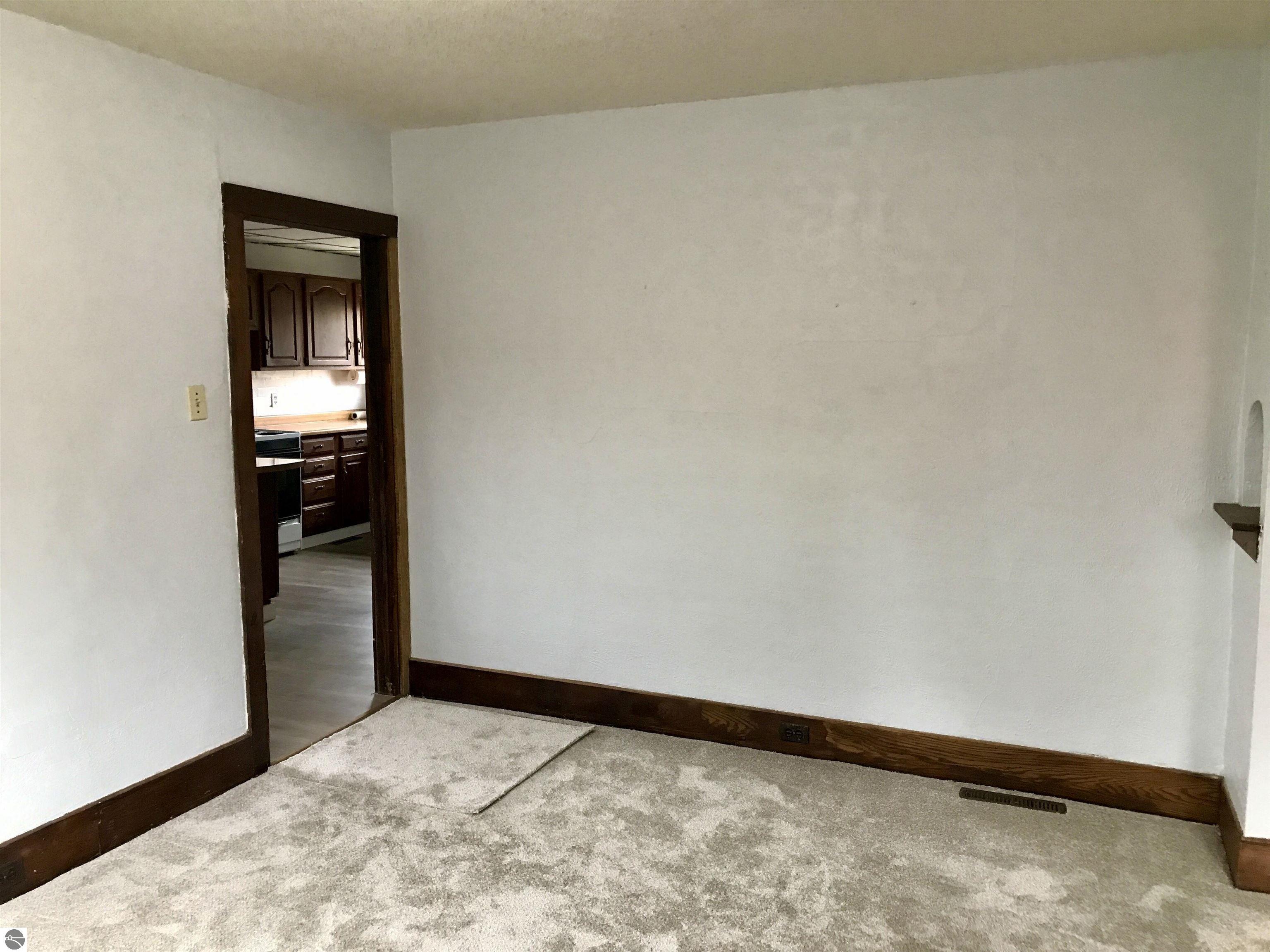 112 E State Street, Clare, MI 48617 — Photo 8