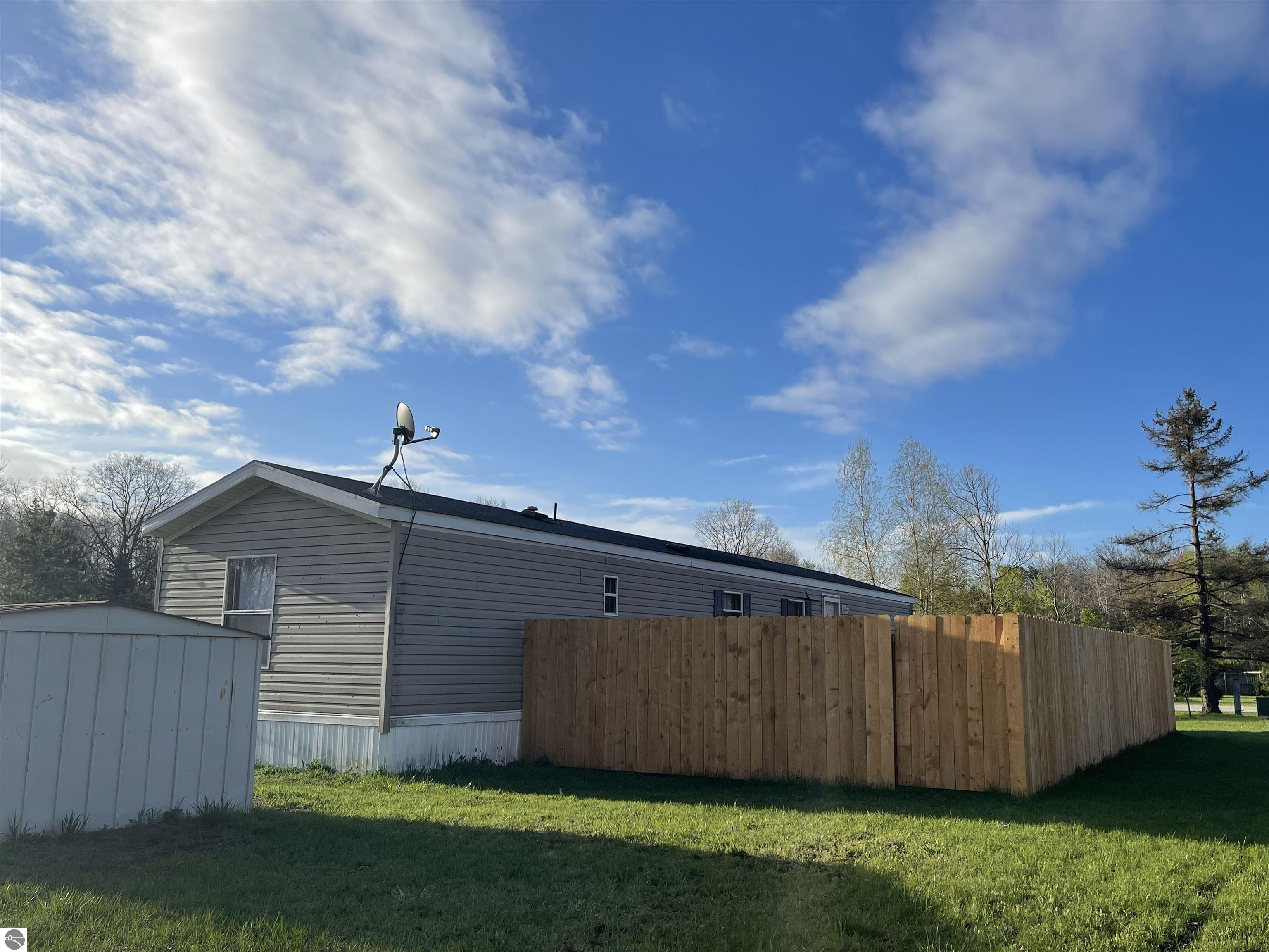 1000 Vallado Drive, Weidman, MI 48893 — Photo 3