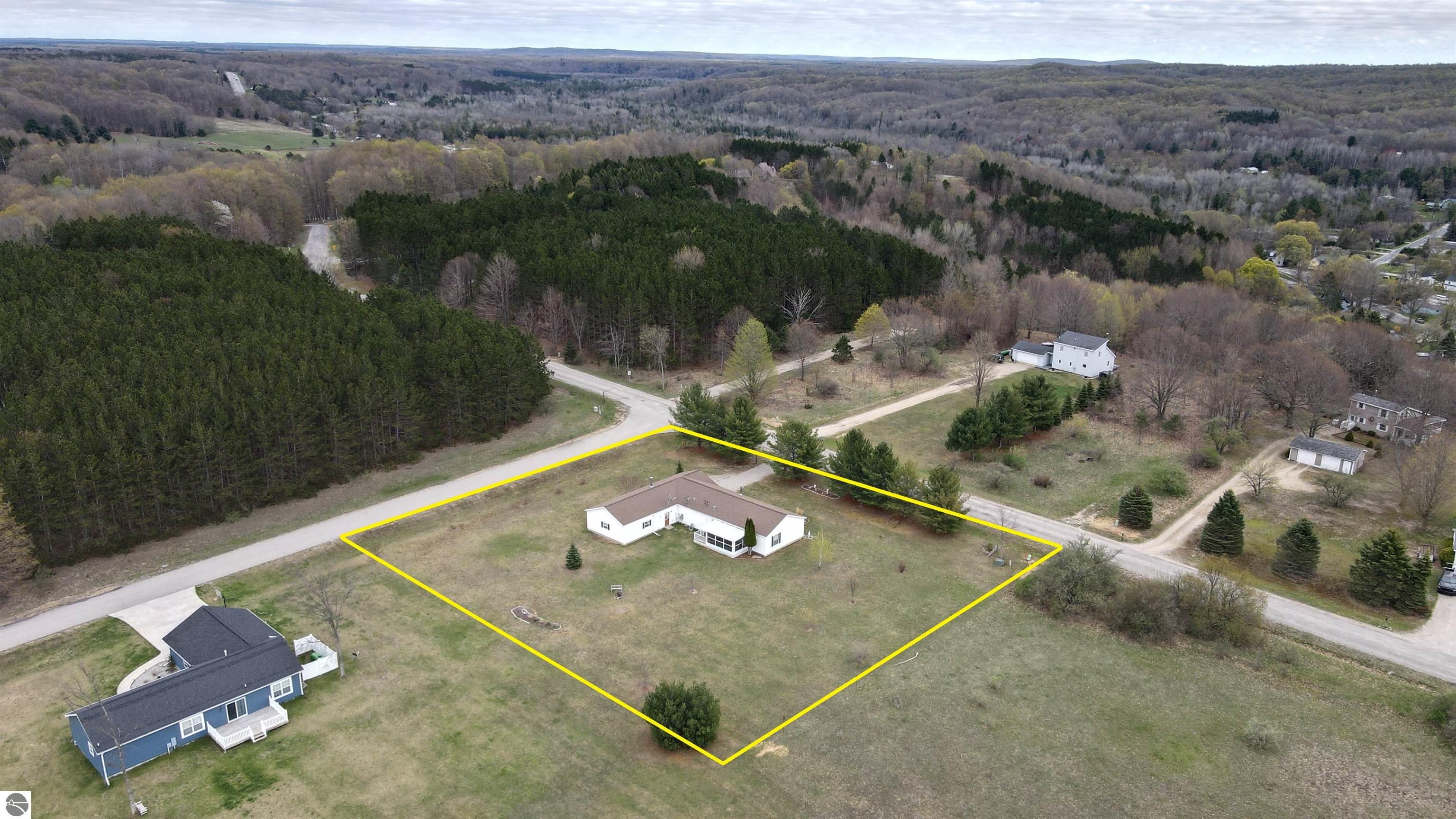 10700 Scenic Drive, Honor, MI 49640 — Photo 24