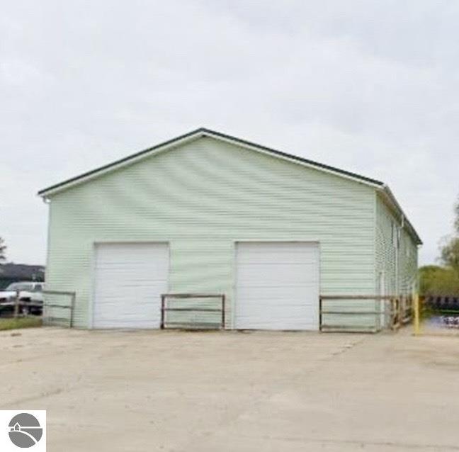 5705 N State Road, Alma, MI 48801 — Photo 2